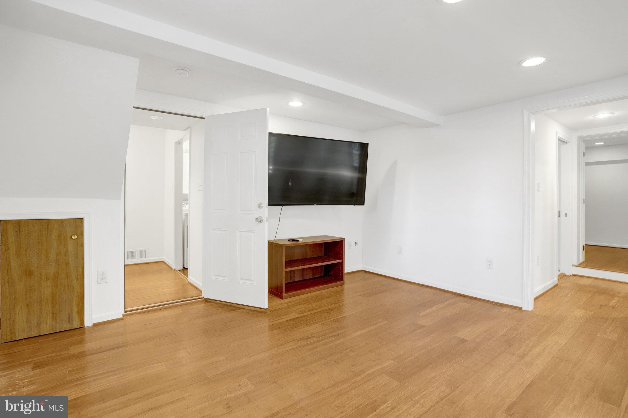 2921 S GRANT