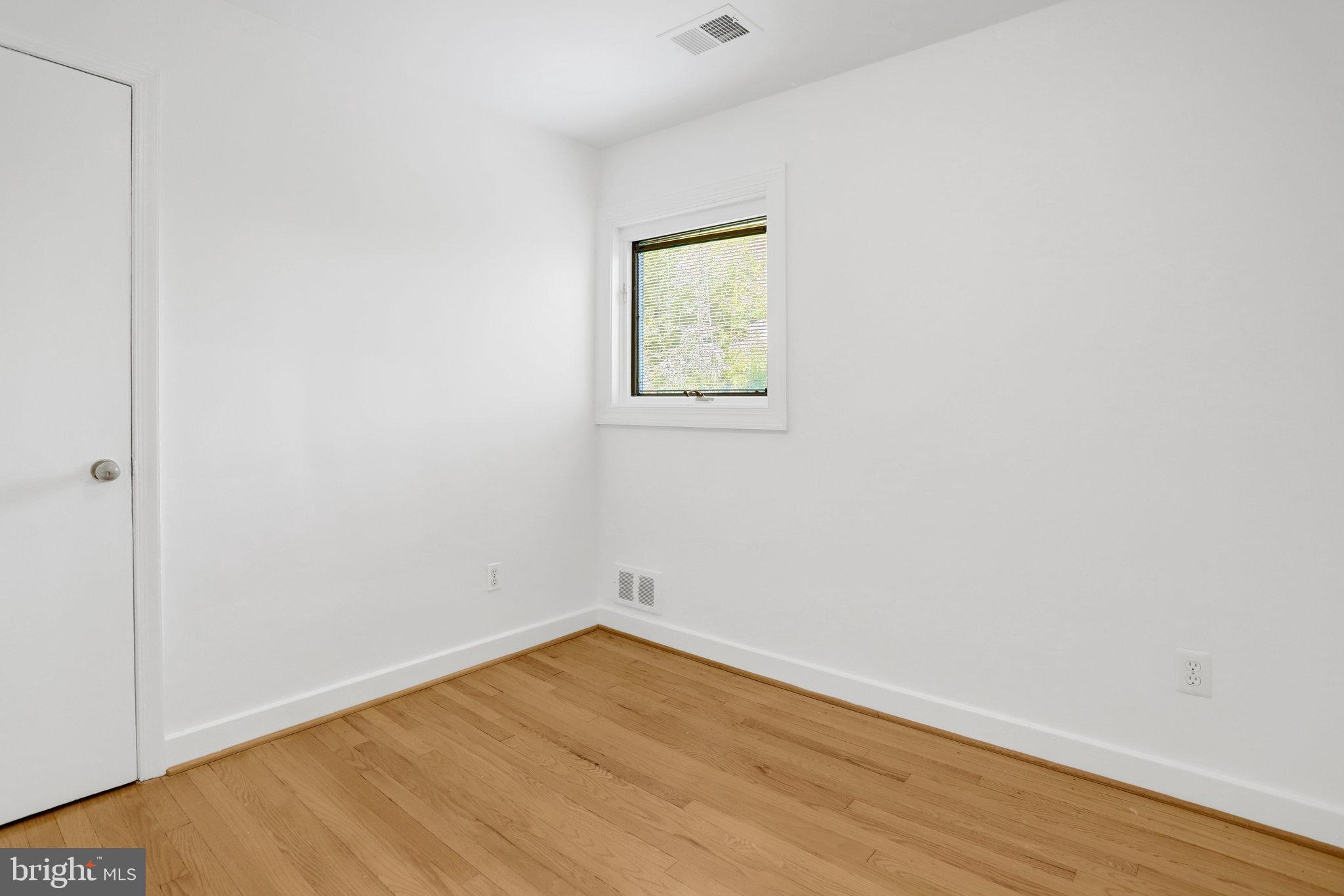 2921 S GRANT