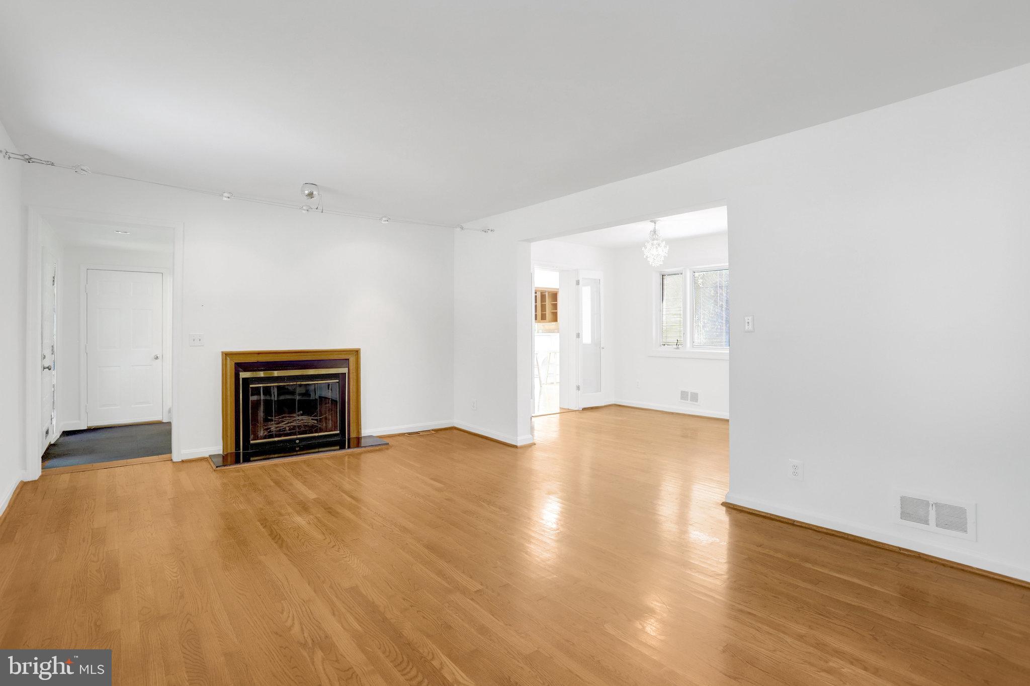 2921 S GRANT