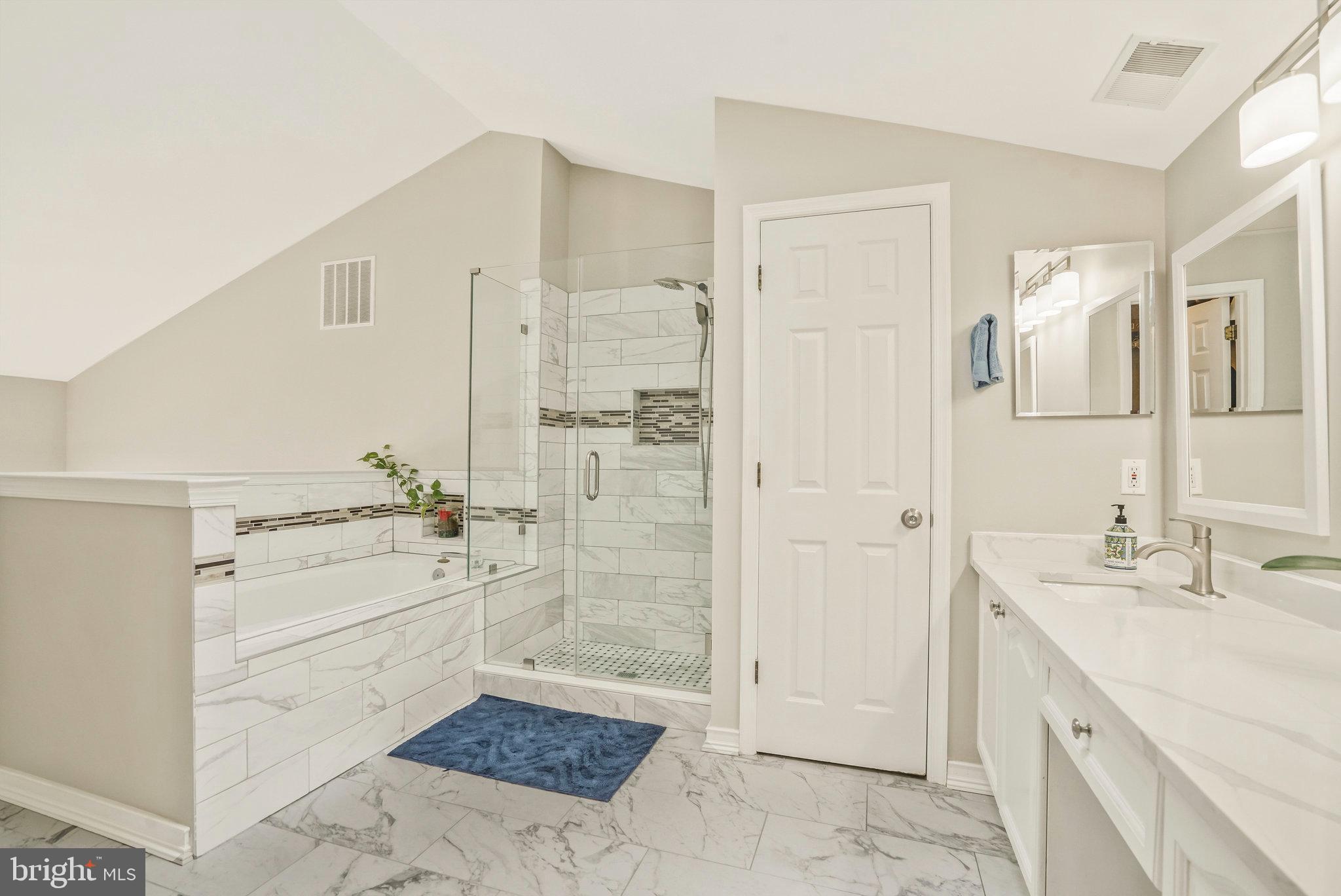 2430 GARNETT DR
