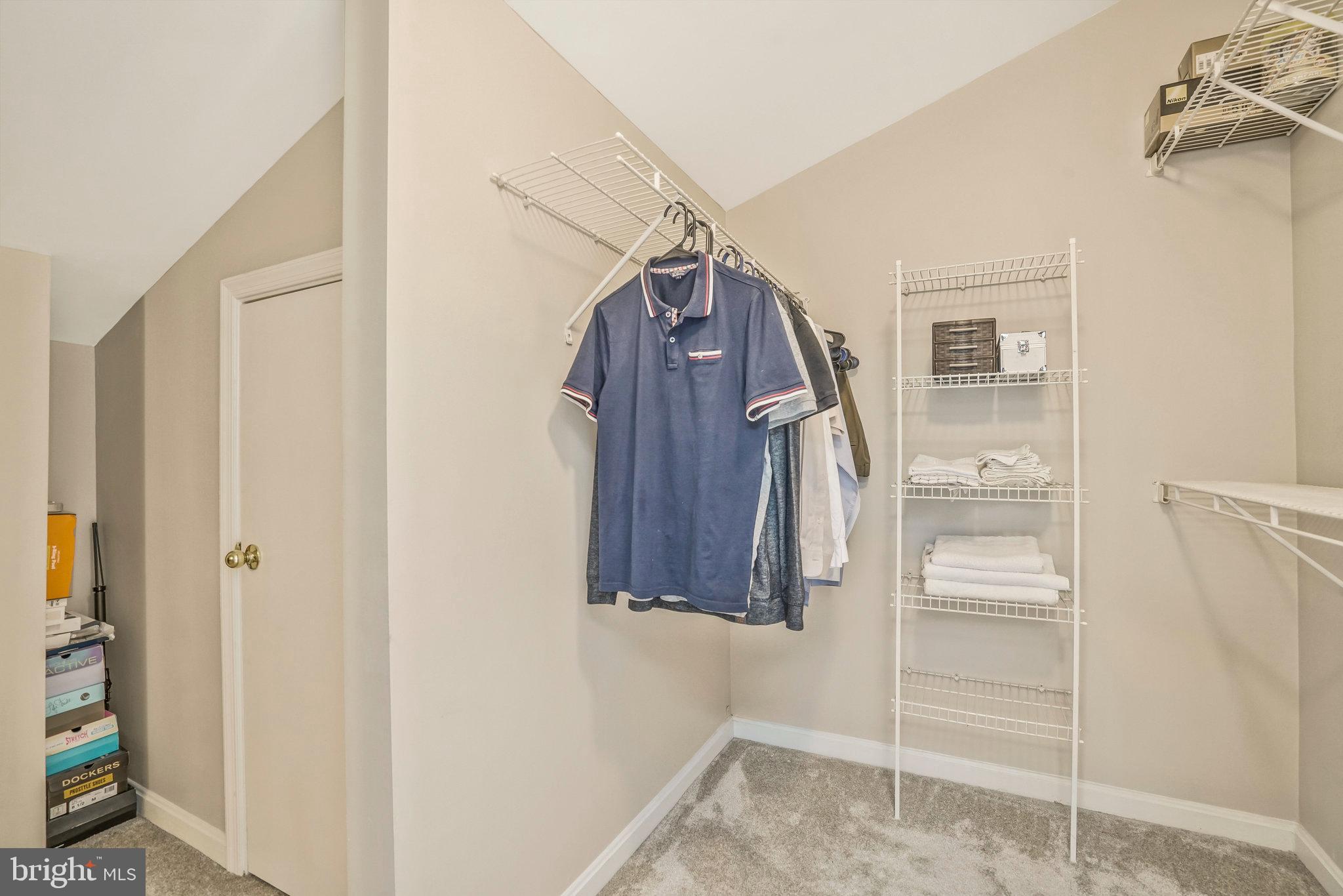 2430 GARNETT DR