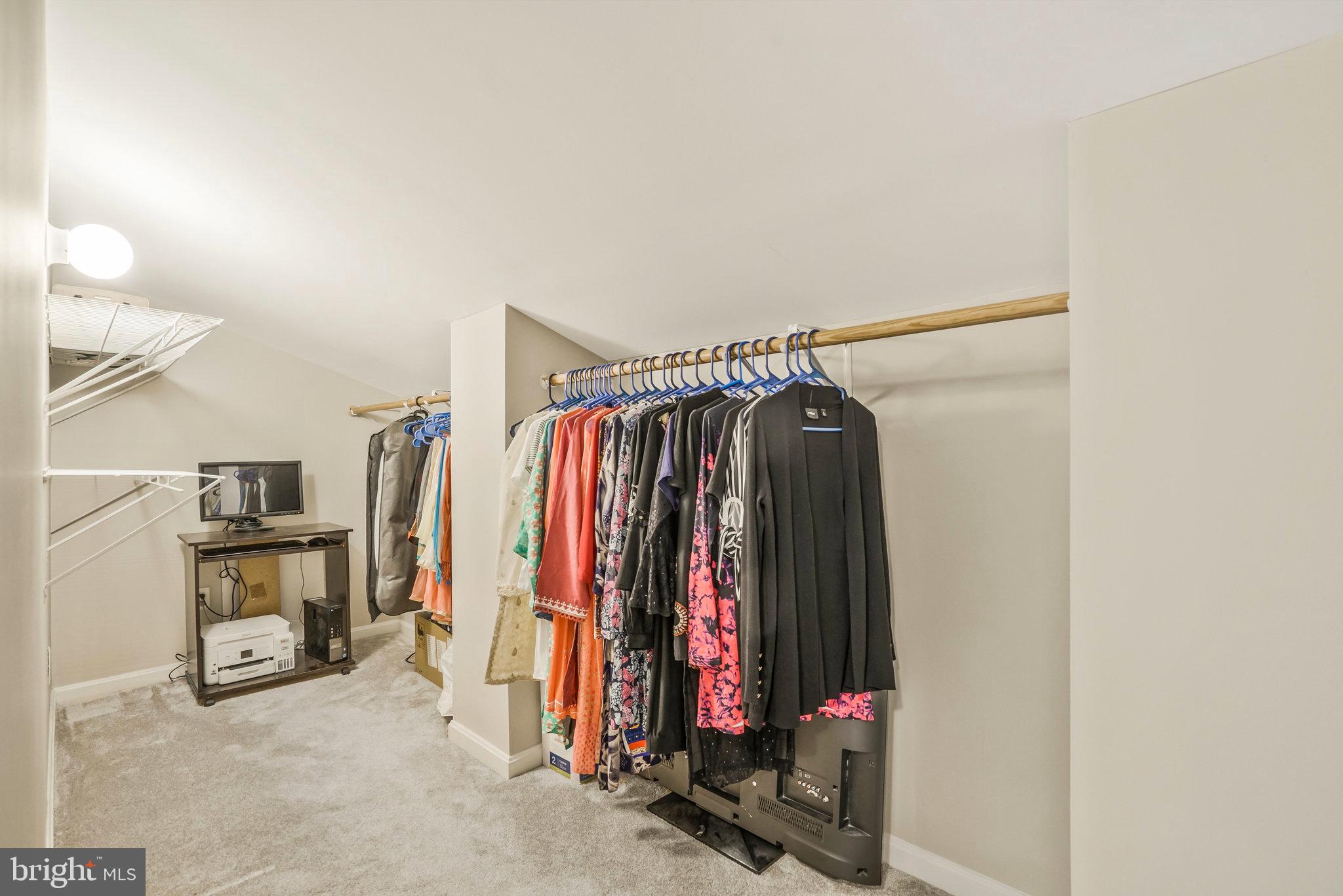 2430 GARNETT DR