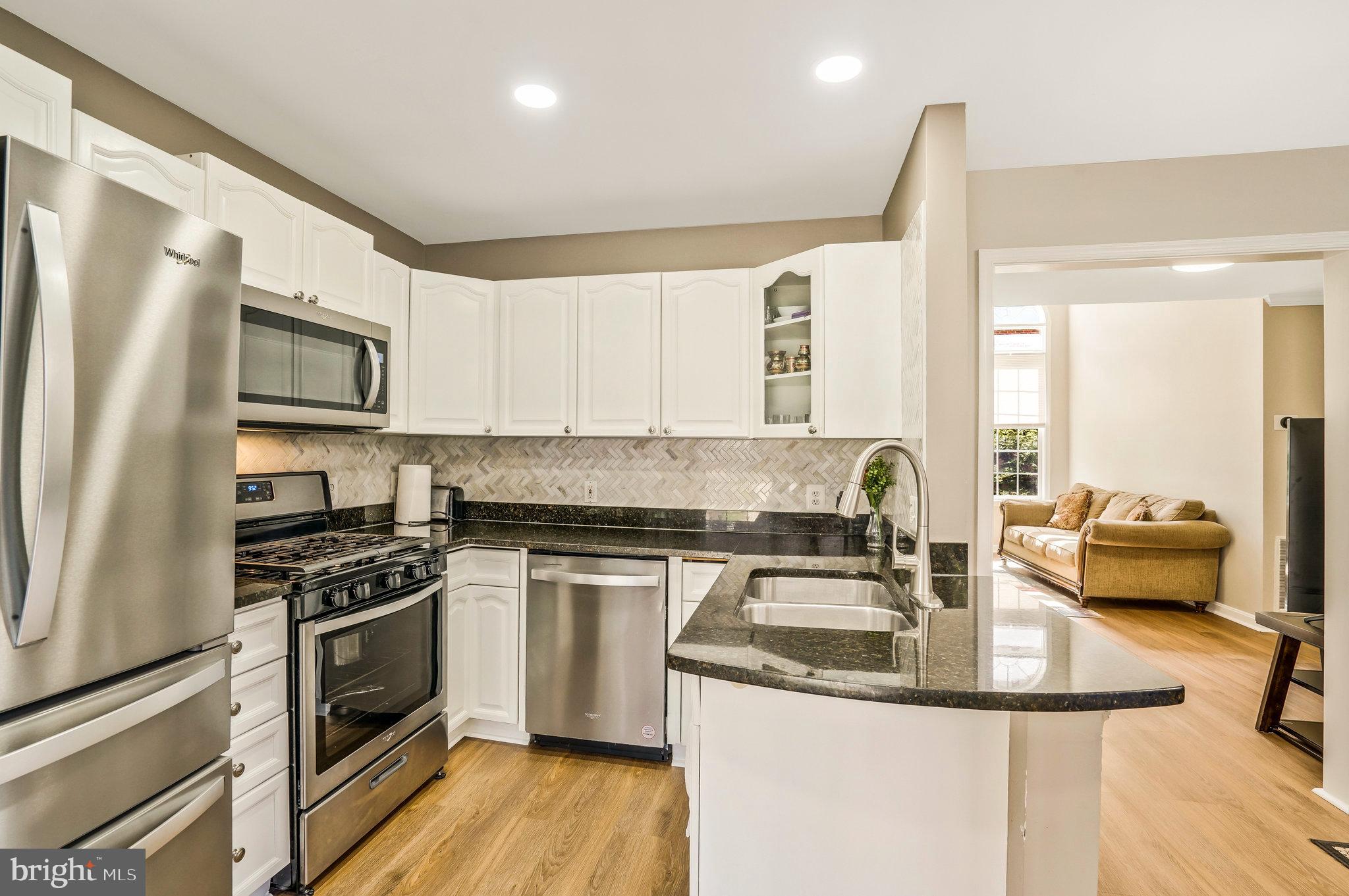2430 GARNETT DR