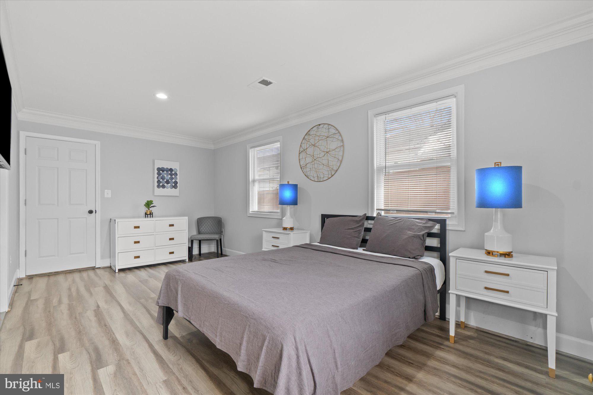 35 E Reed Ave