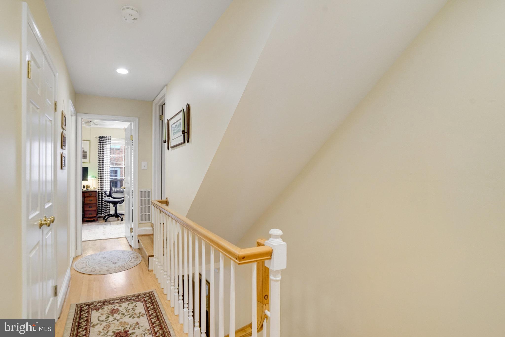 1142 N PITT STREET N