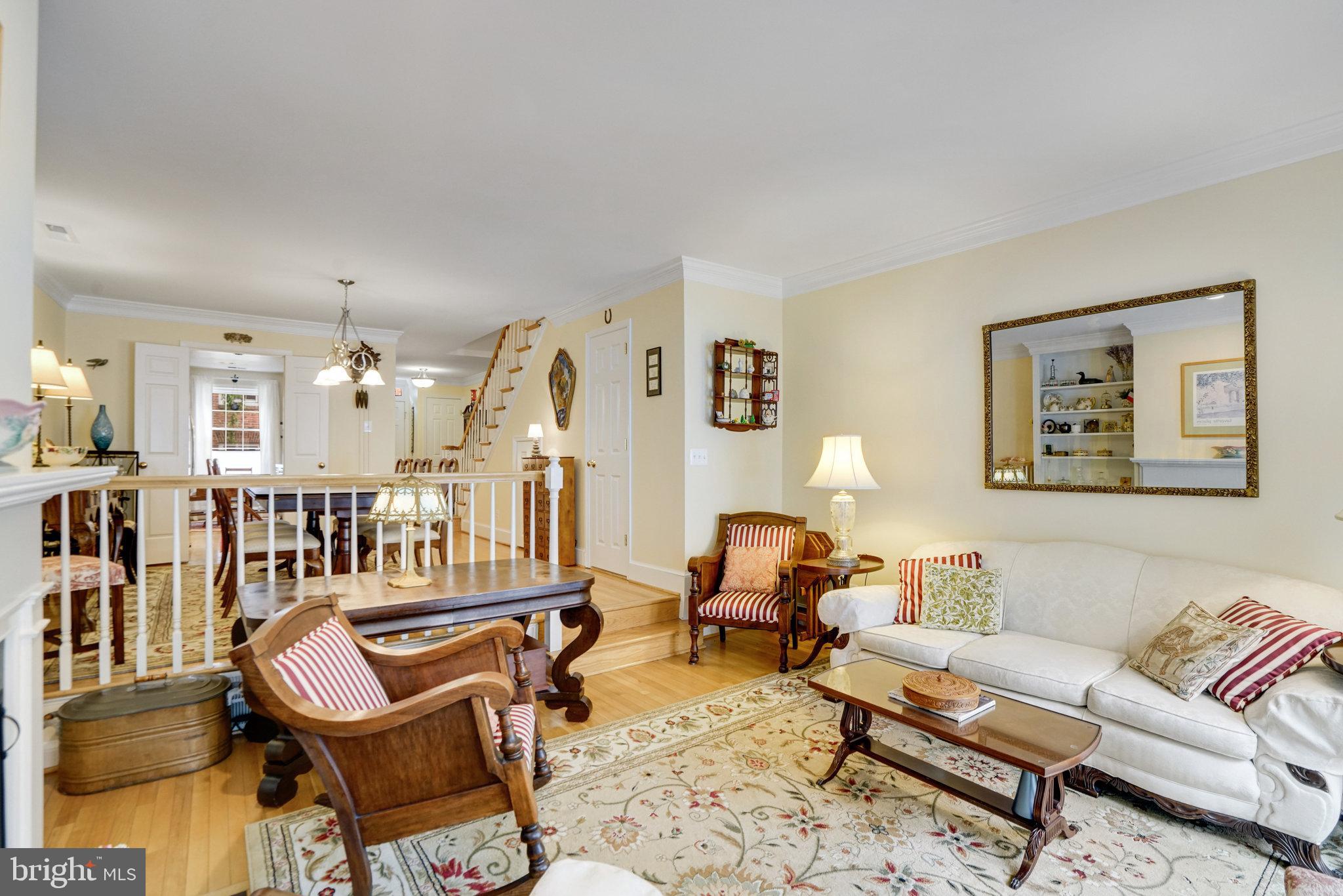 1142 N PITT STREET N