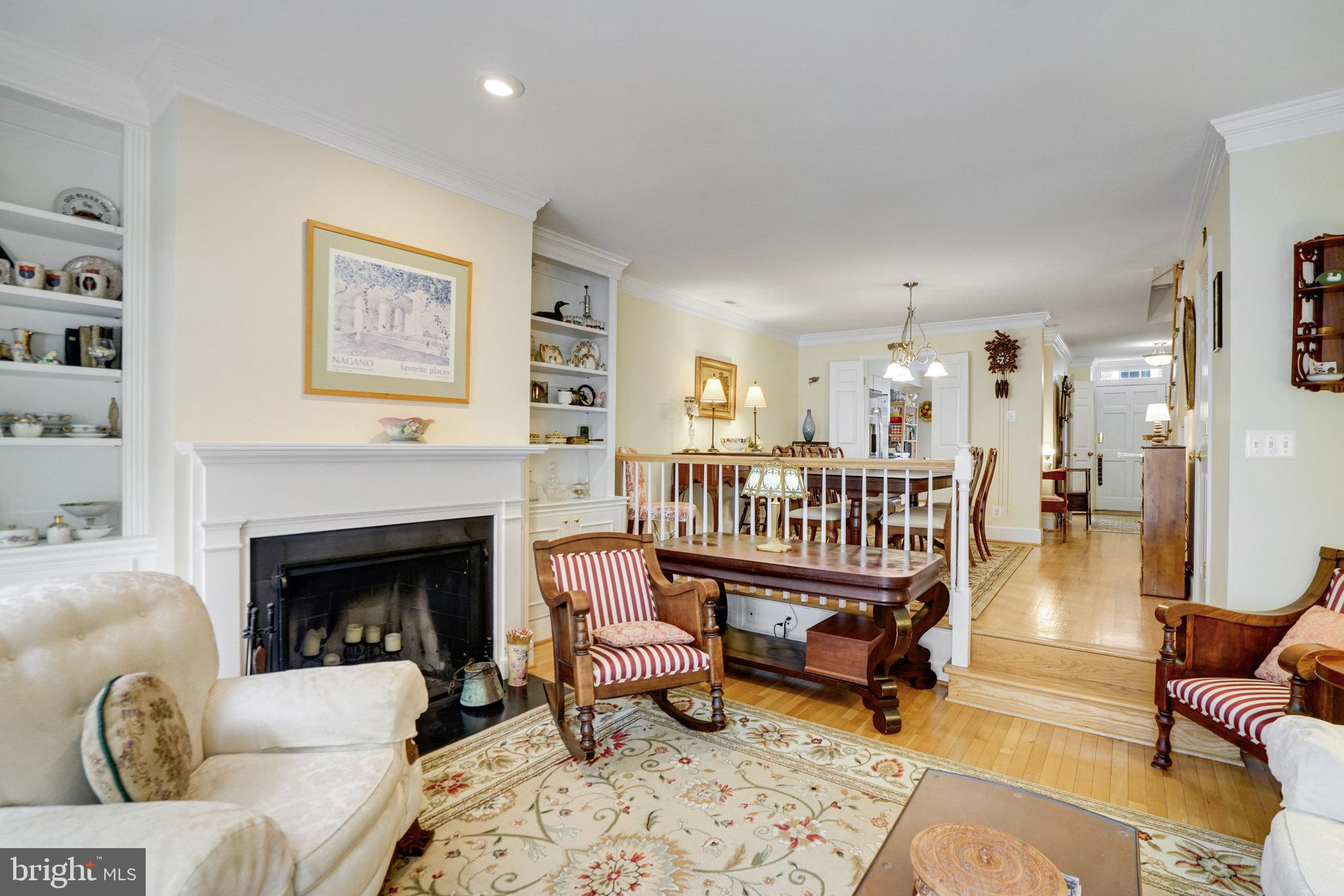 1142 N PITT STREET N