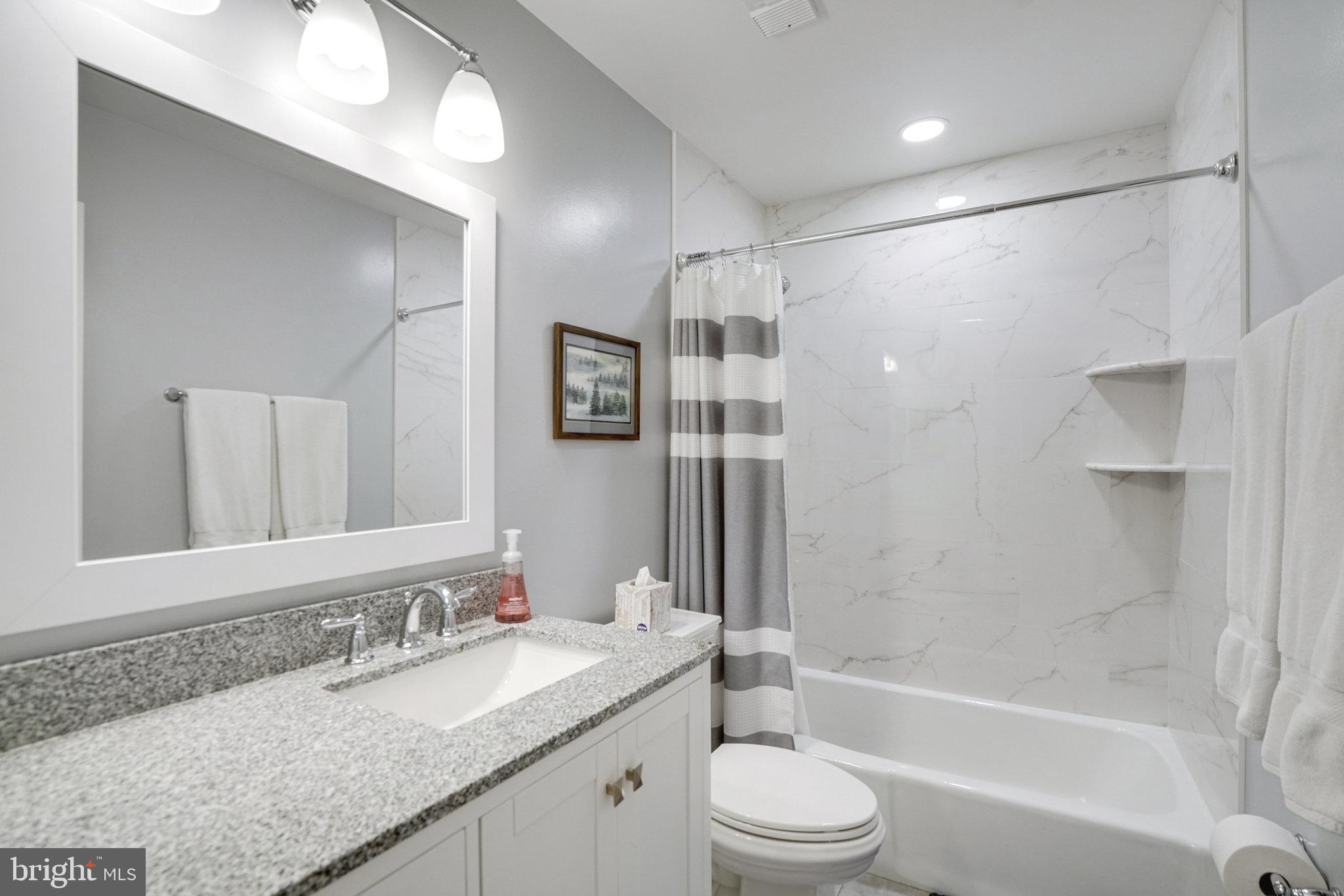 1142 N PITT STREET N