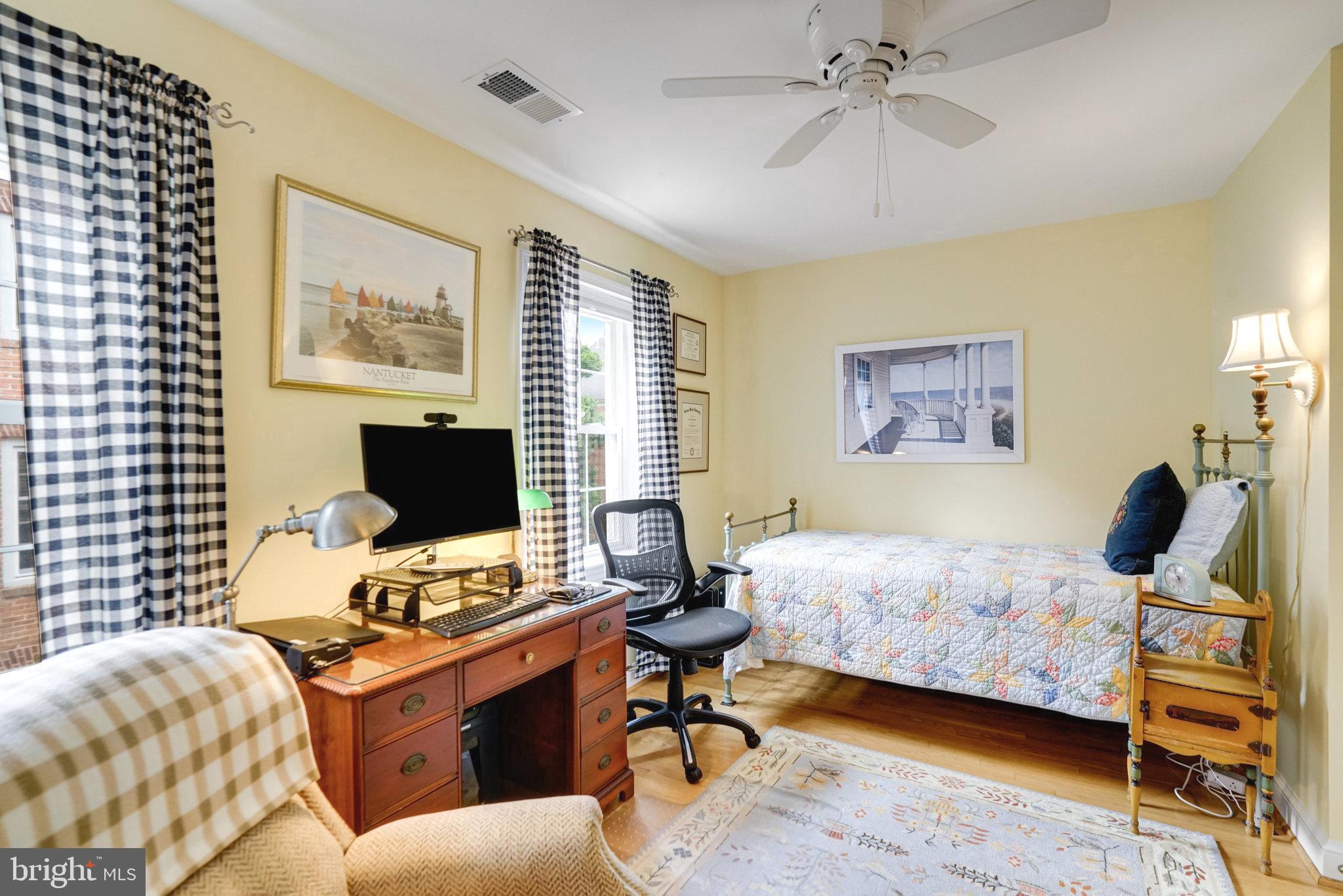 1142 N PITT STREET N