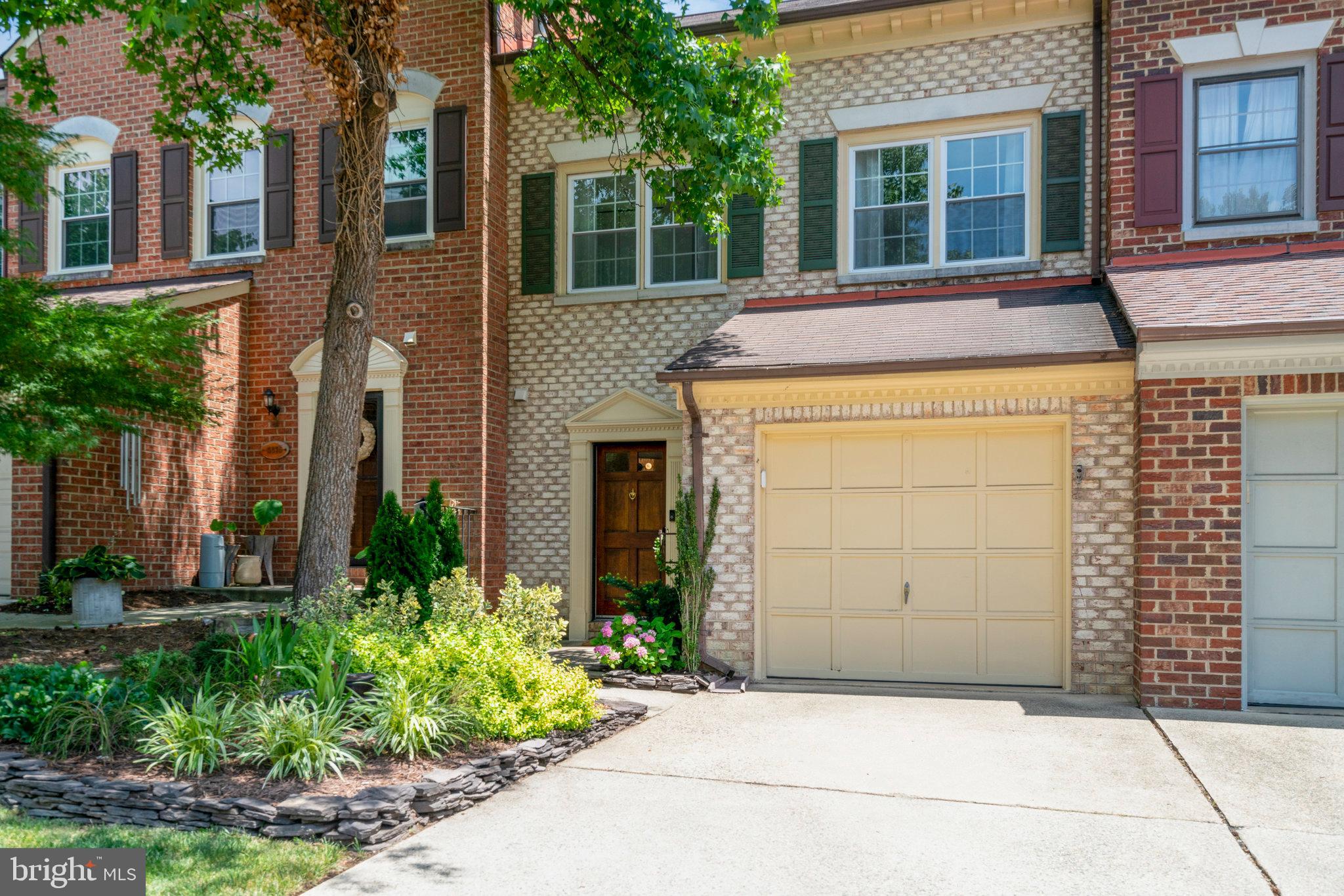 5877 Woodfield Estates Dr
