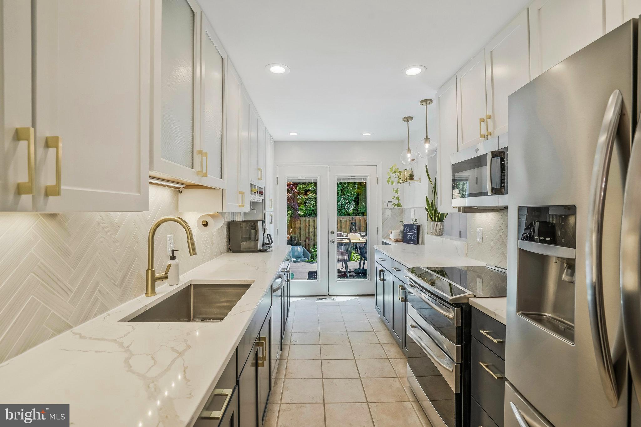 5877 Woodfield Estates Dr