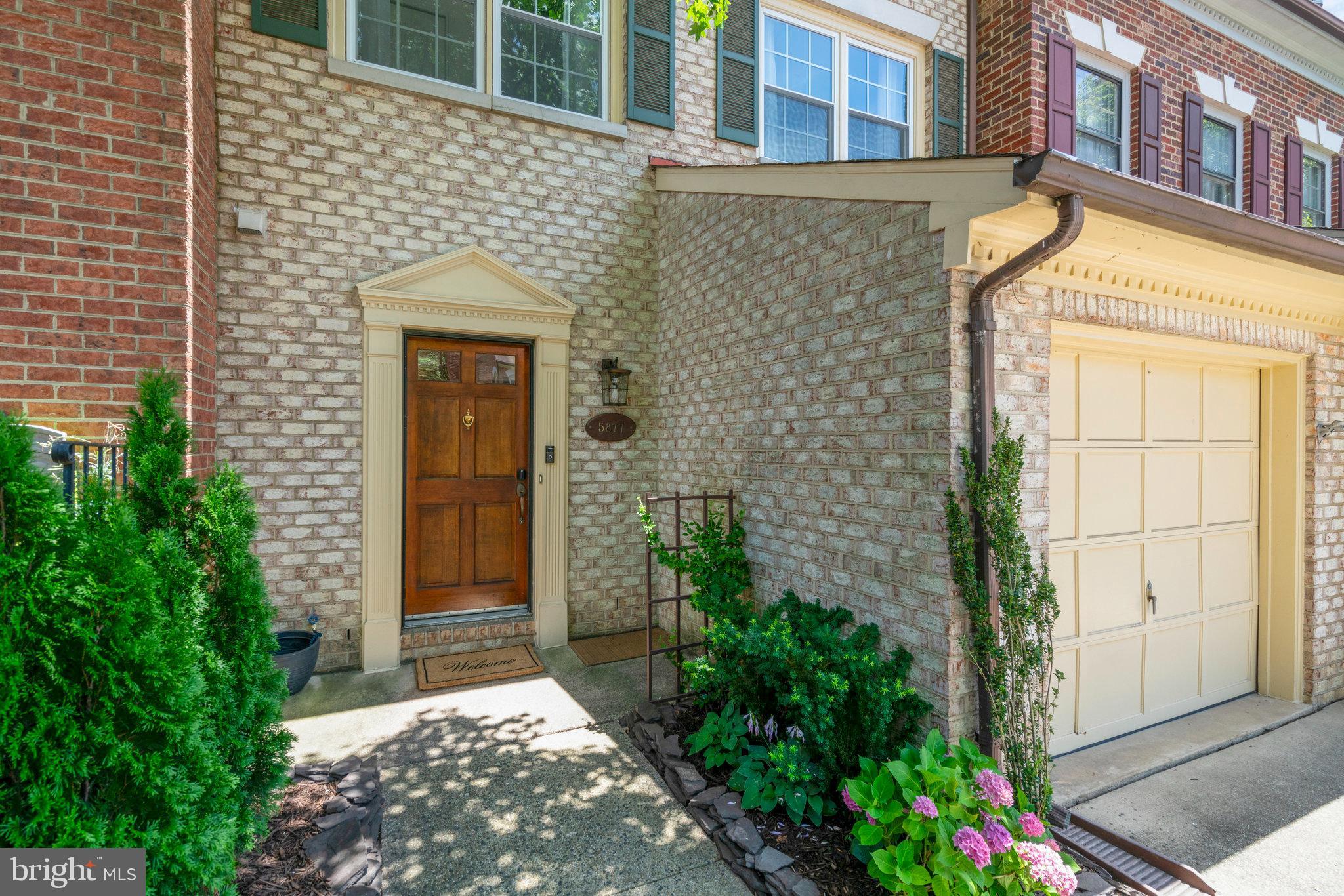 5877 Woodfield Estates Dr