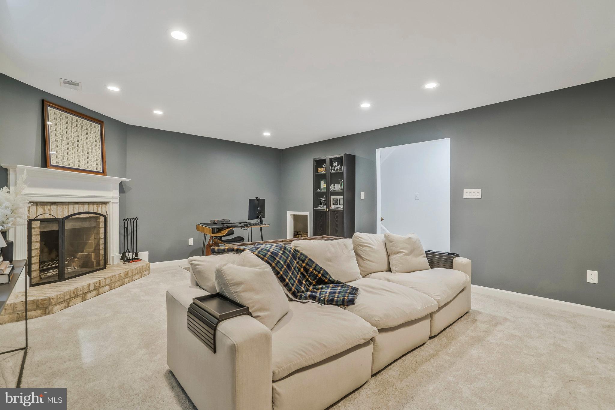 5877 Woodfield Estates Dr