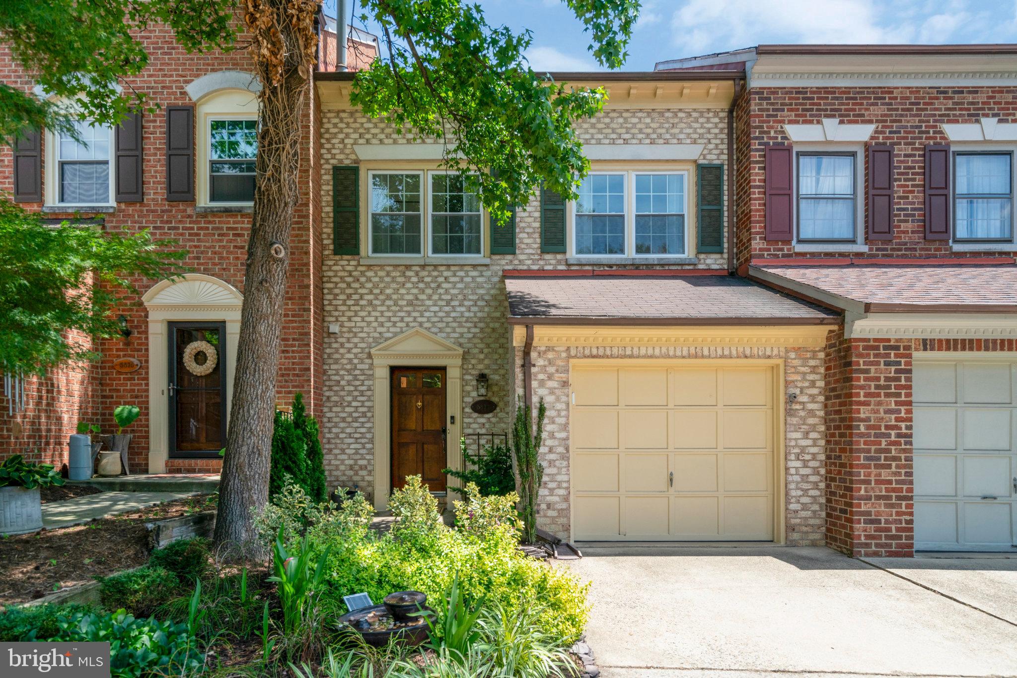 5877 Woodfield Estates Dr