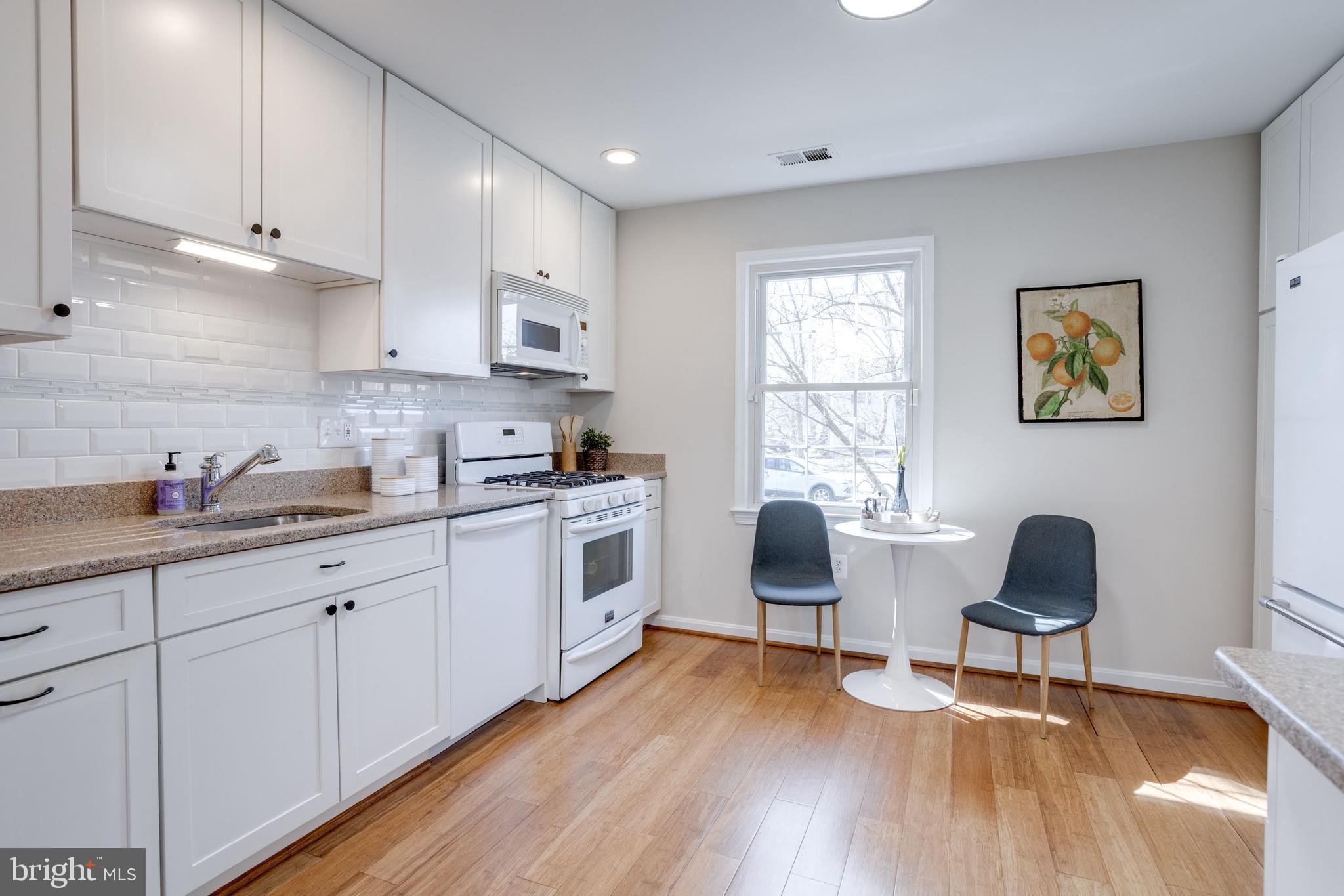 7814 Lake Pleasant Dr