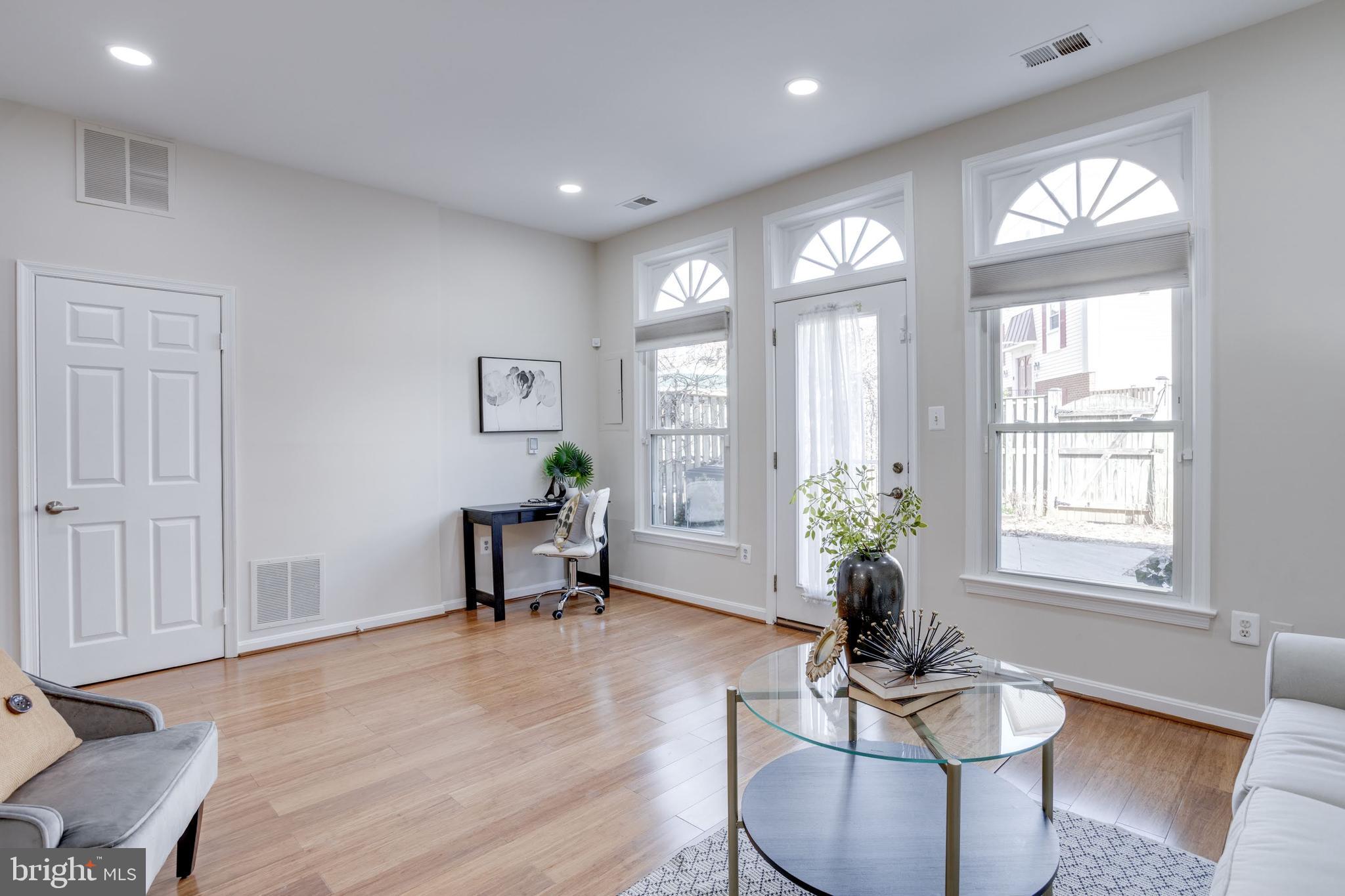 7814 Lake Pleasant Dr