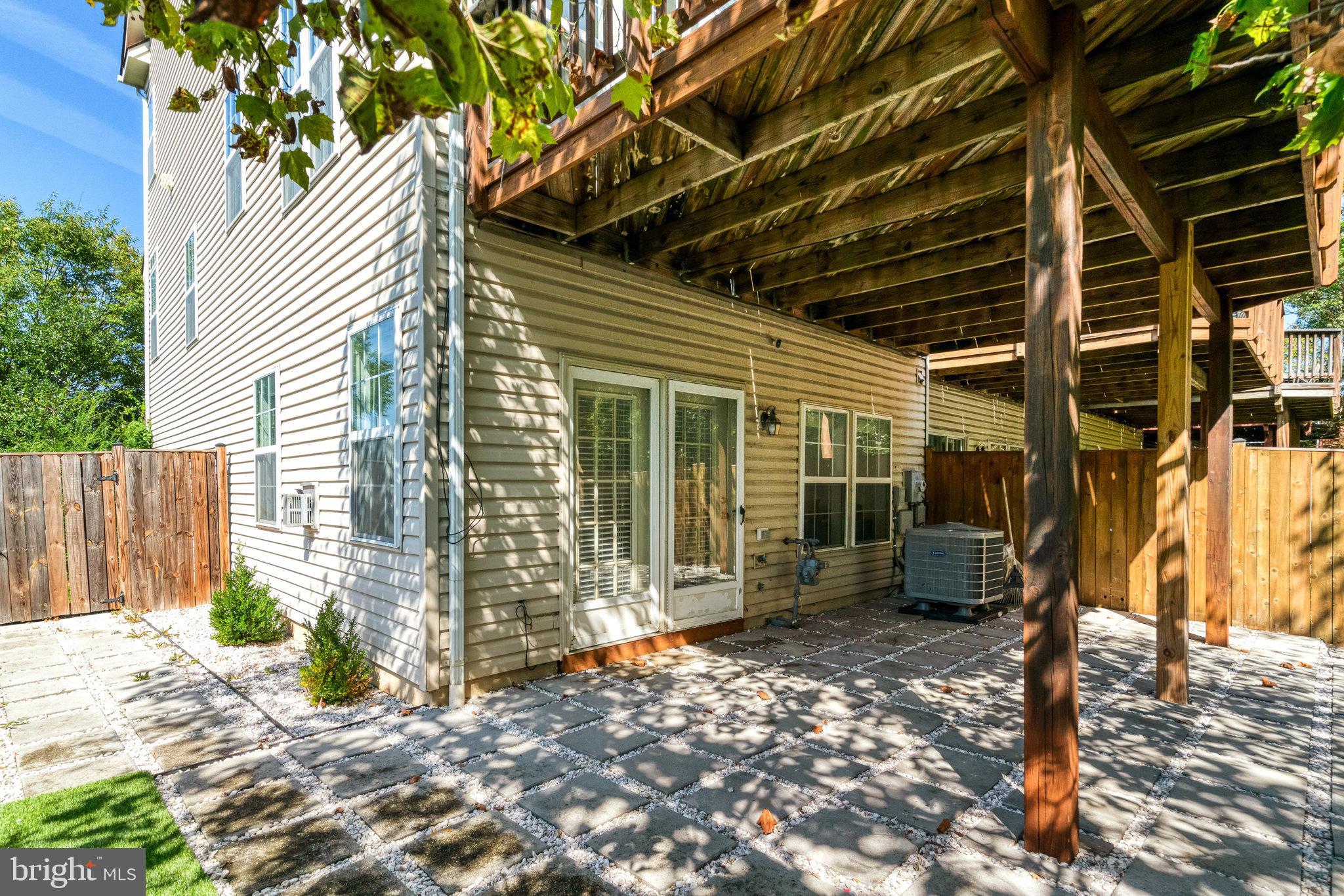 8535 WYNGATE MANOR COURT
