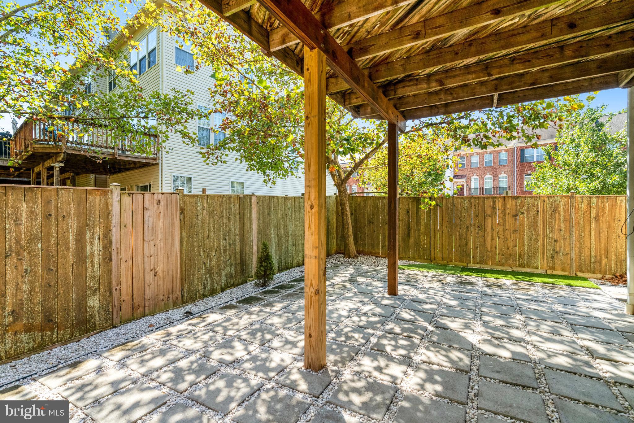 8535 WYNGATE MANOR COURT
