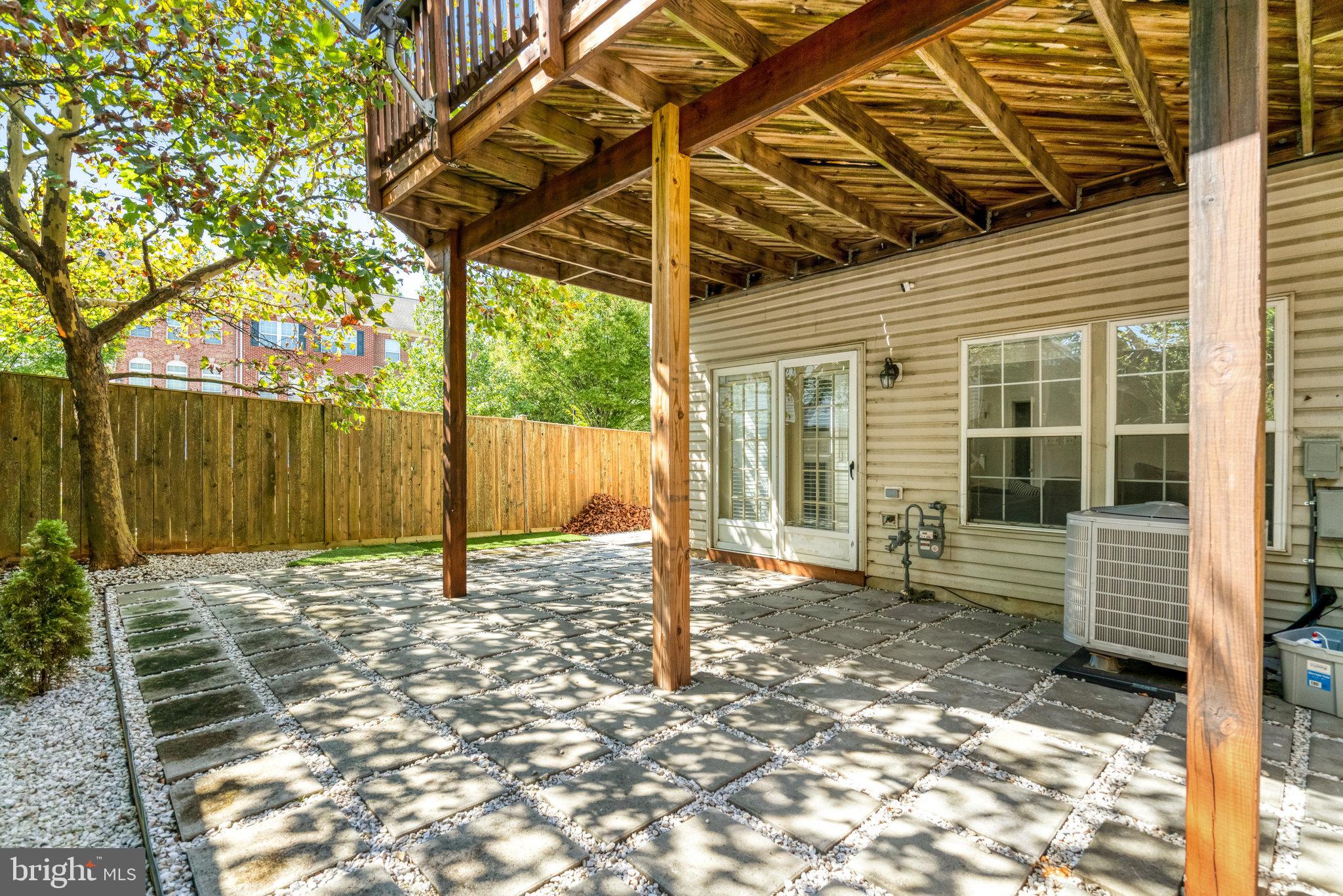 8535 WYNGATE MANOR COURT