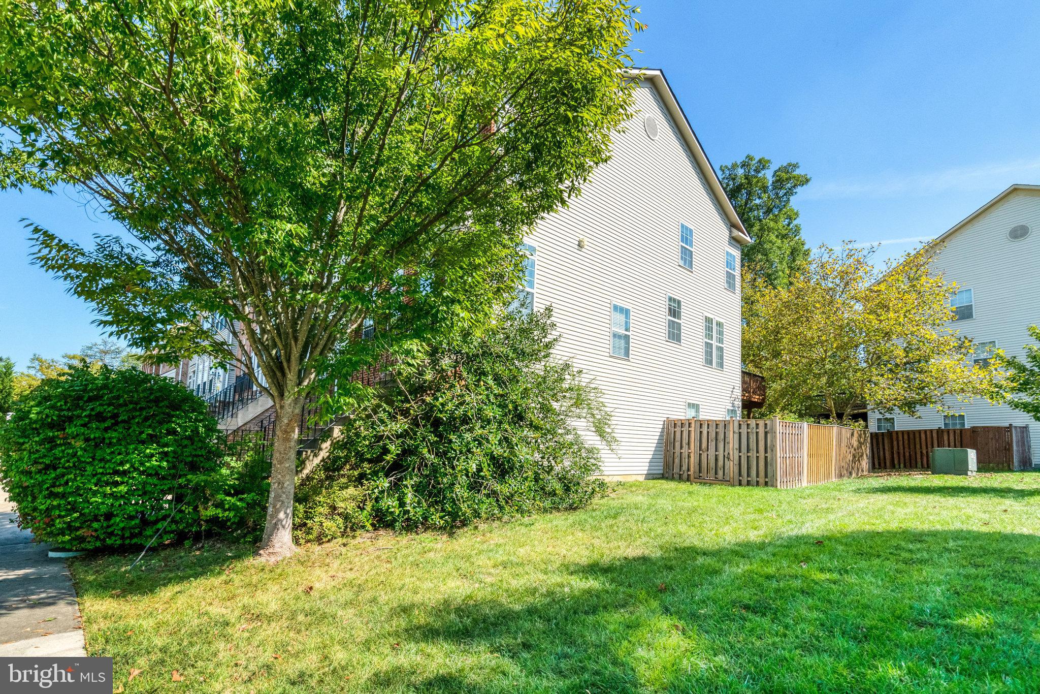 8535 WYNGATE MANOR COURT
