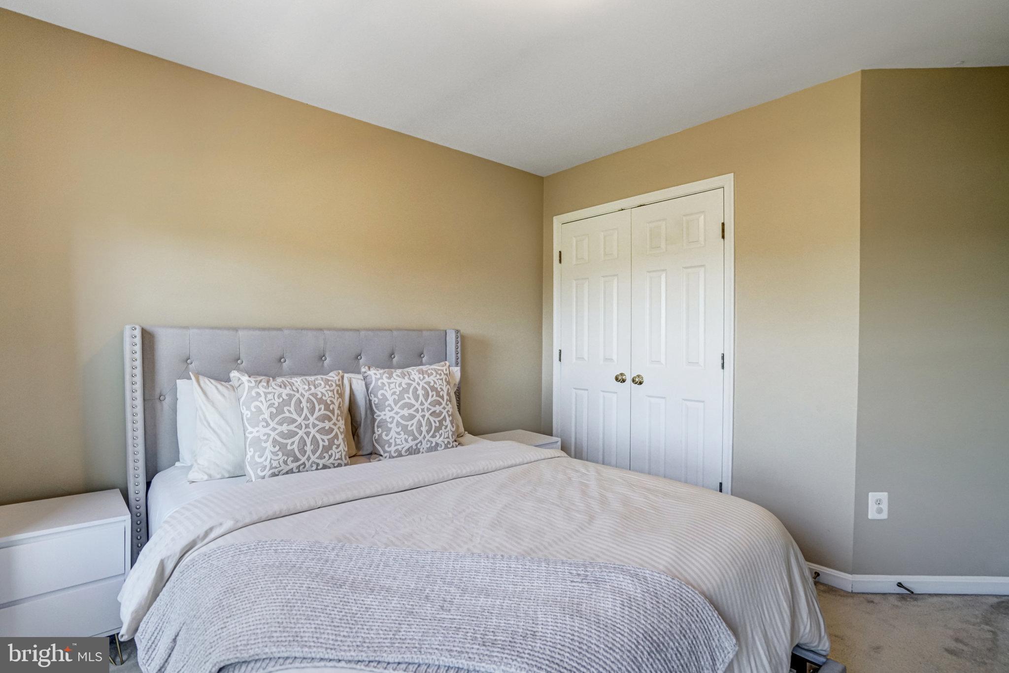 8535 WYNGATE MANOR COURT