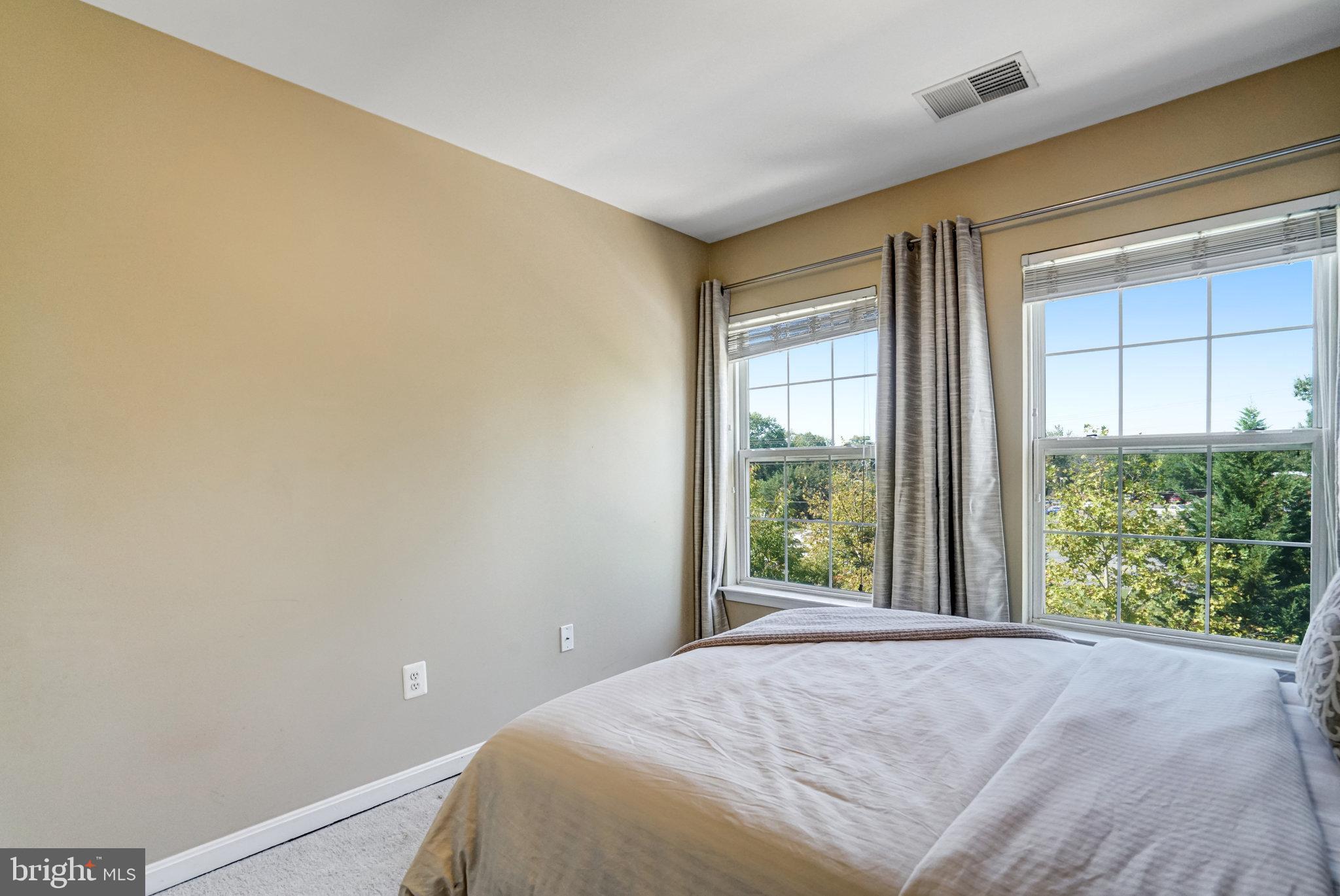 8535 WYNGATE MANOR COURT