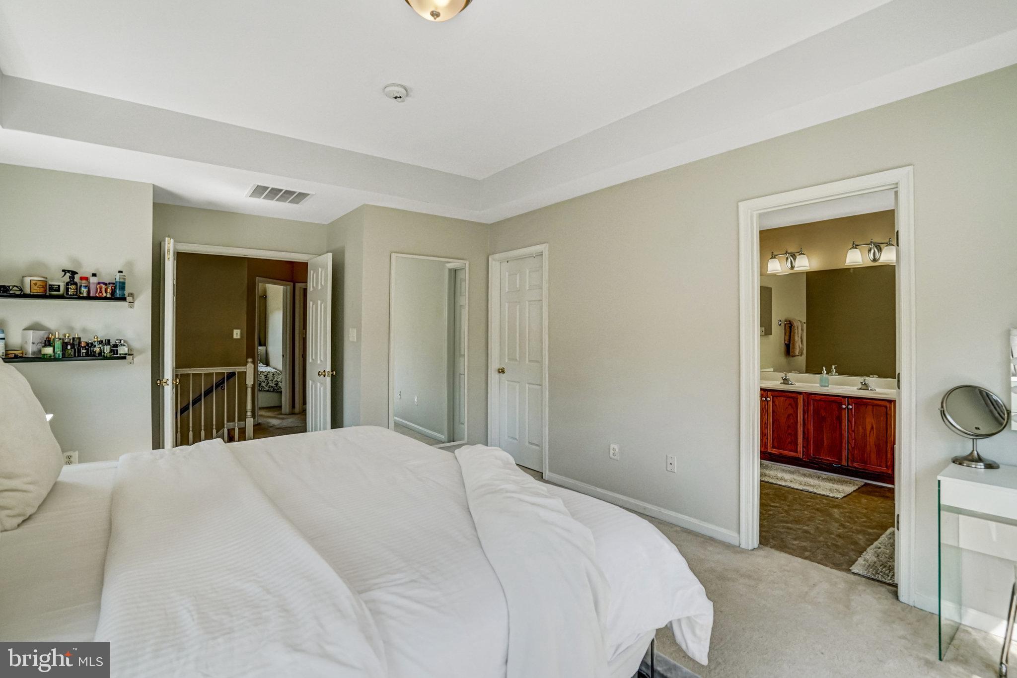 8535 WYNGATE MANOR COURT