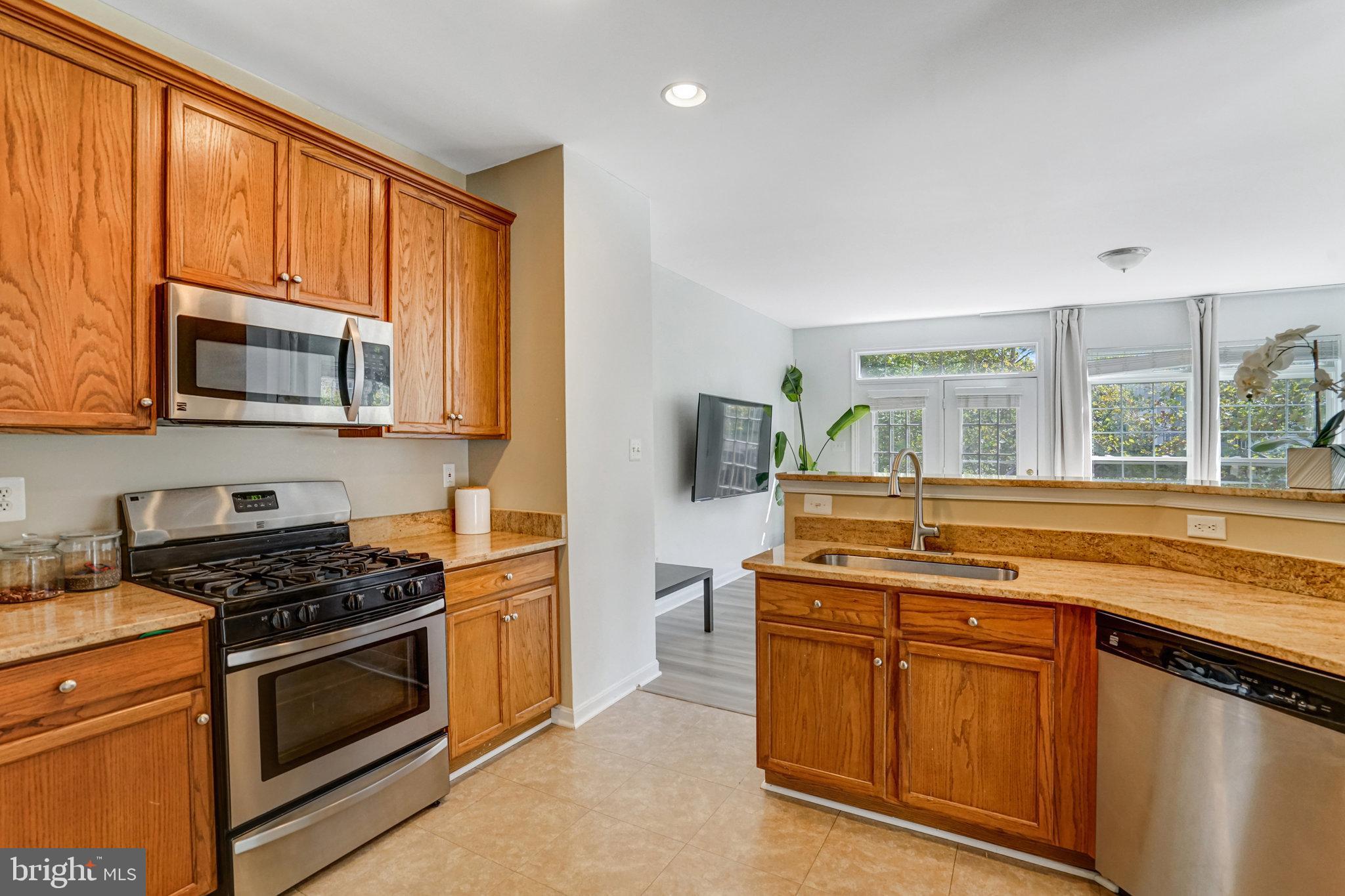 8535 WYNGATE MANOR COURT