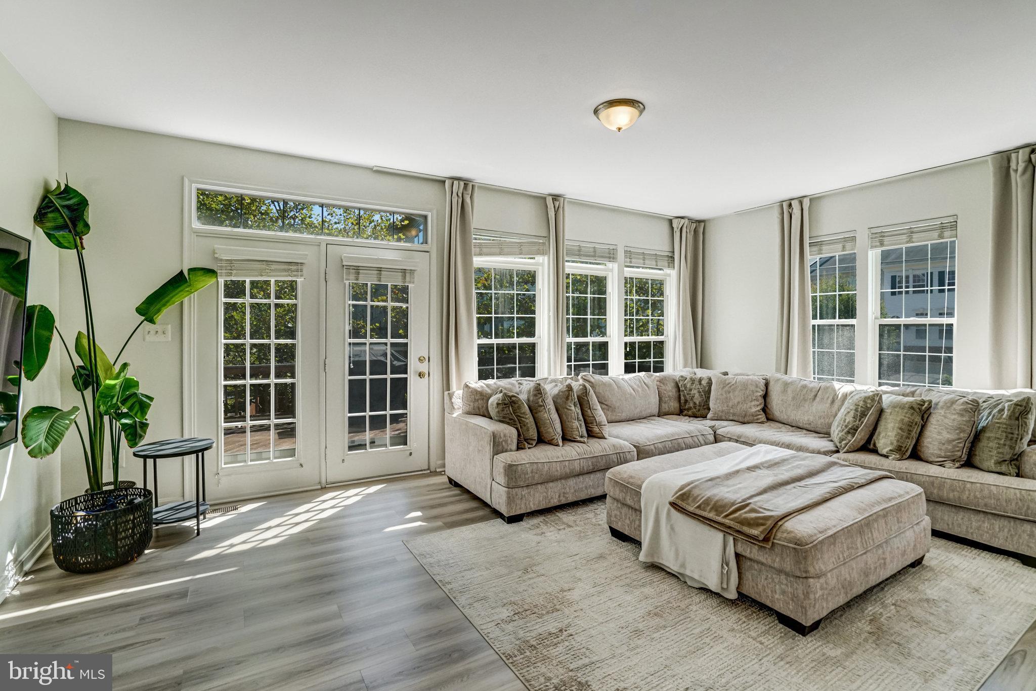 8535 WYNGATE MANOR COURT