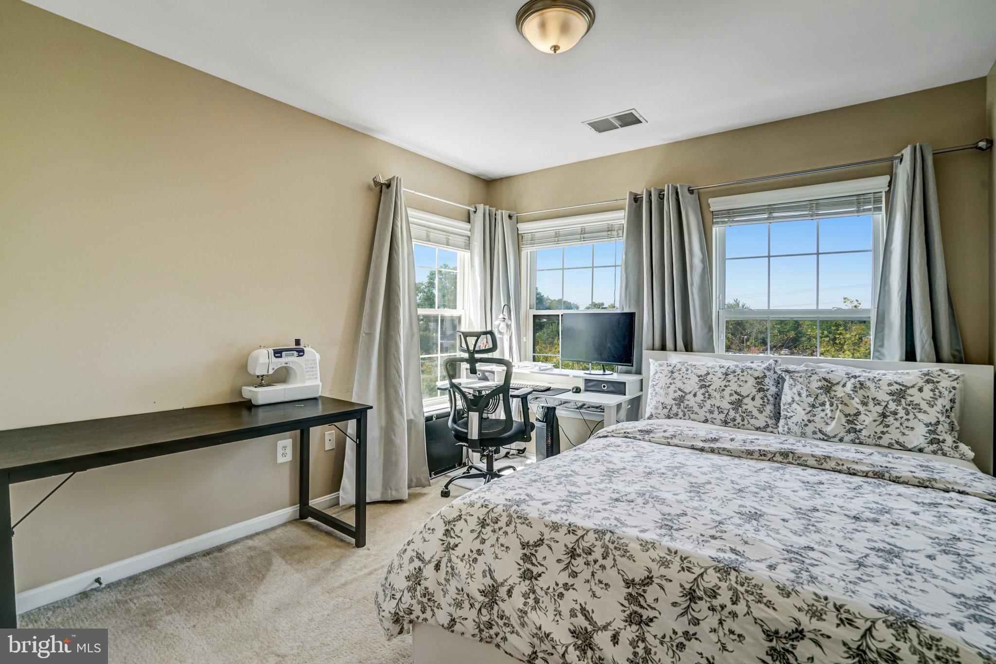 8535 WYNGATE MANOR COURT