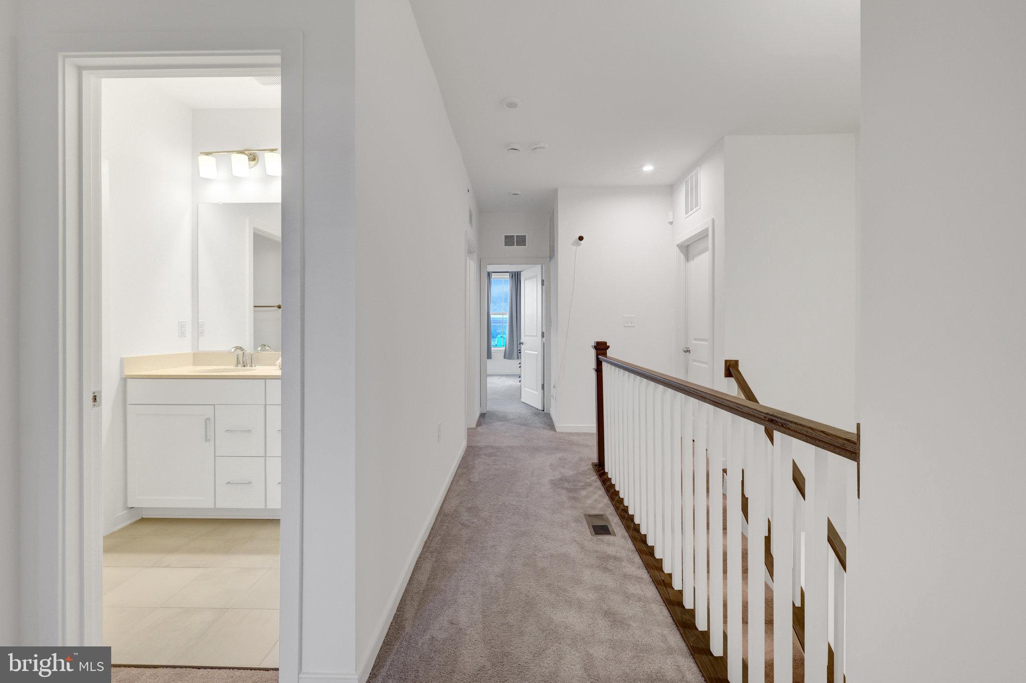 20941 BLUEBIRD SQUARE