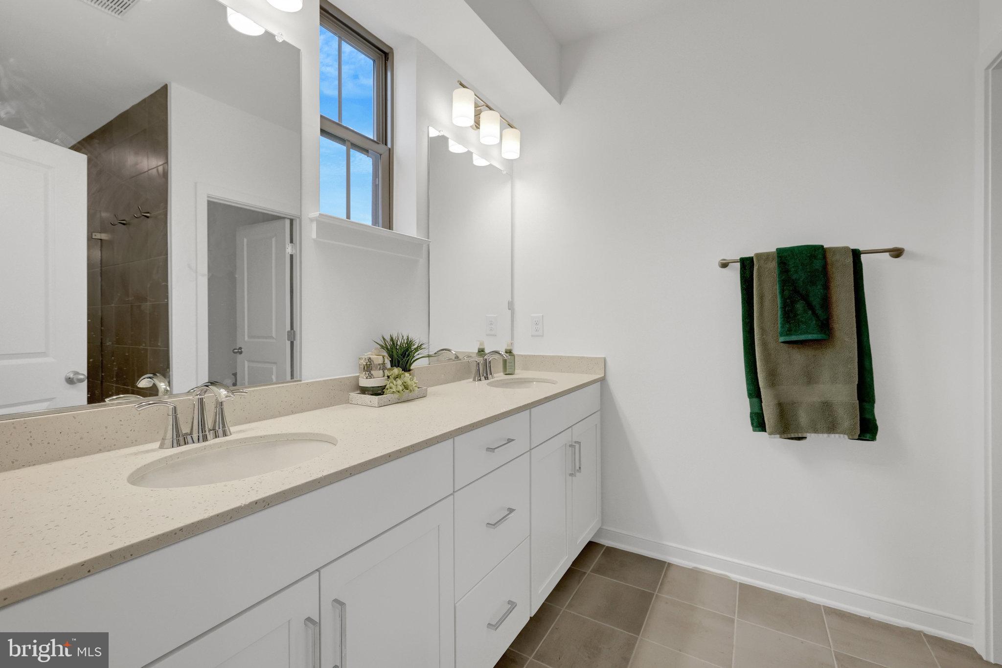 20941 BLUEBIRD SQUARE