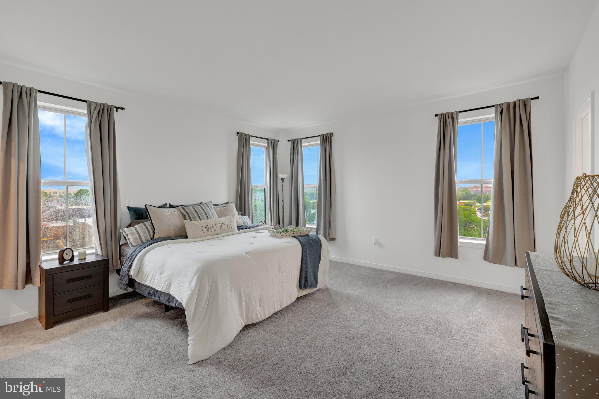 20941 BLUEBIRD SQUARE