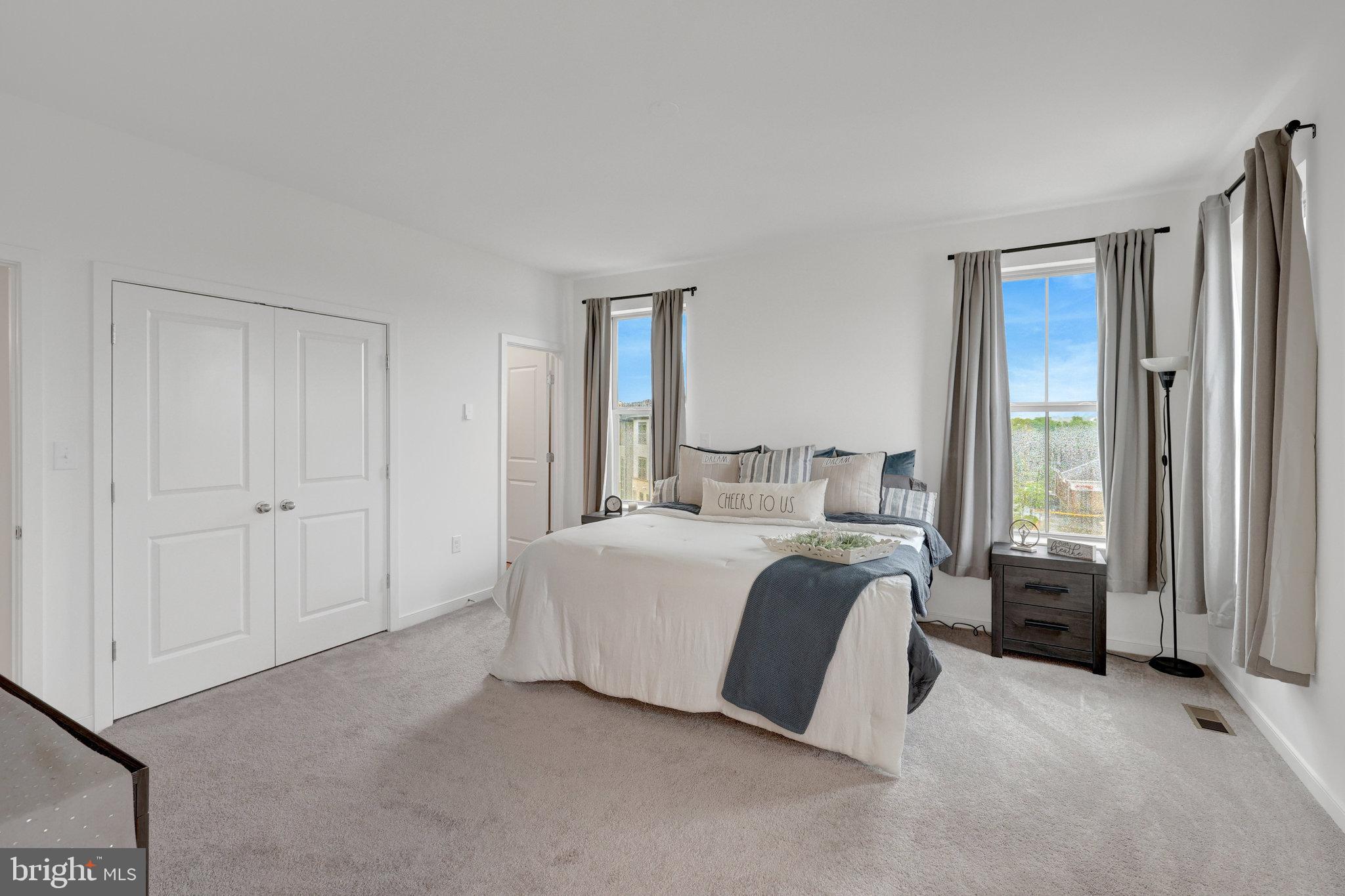 20941 BLUEBIRD SQUARE