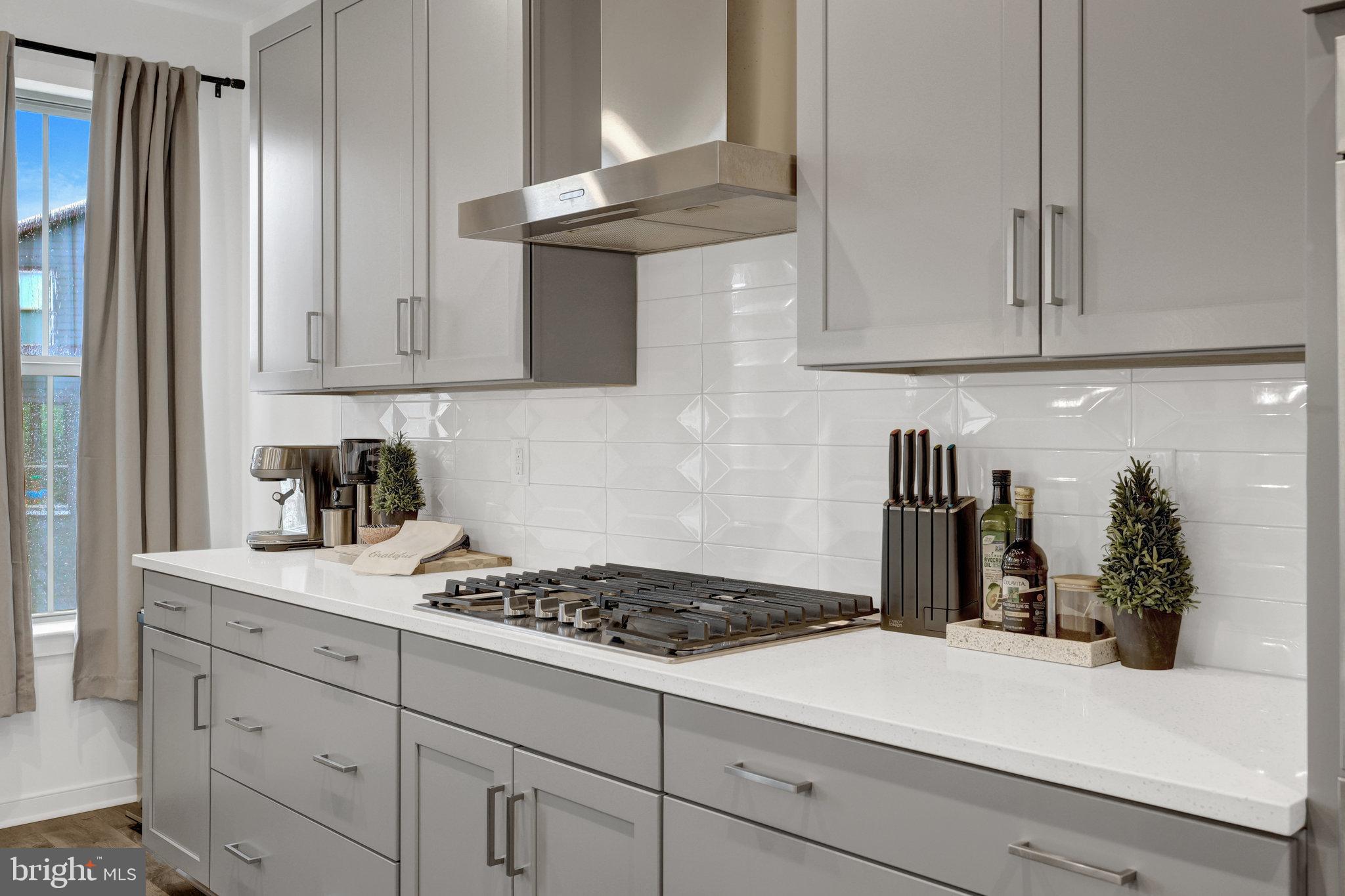 20941 BLUEBIRD SQUARE