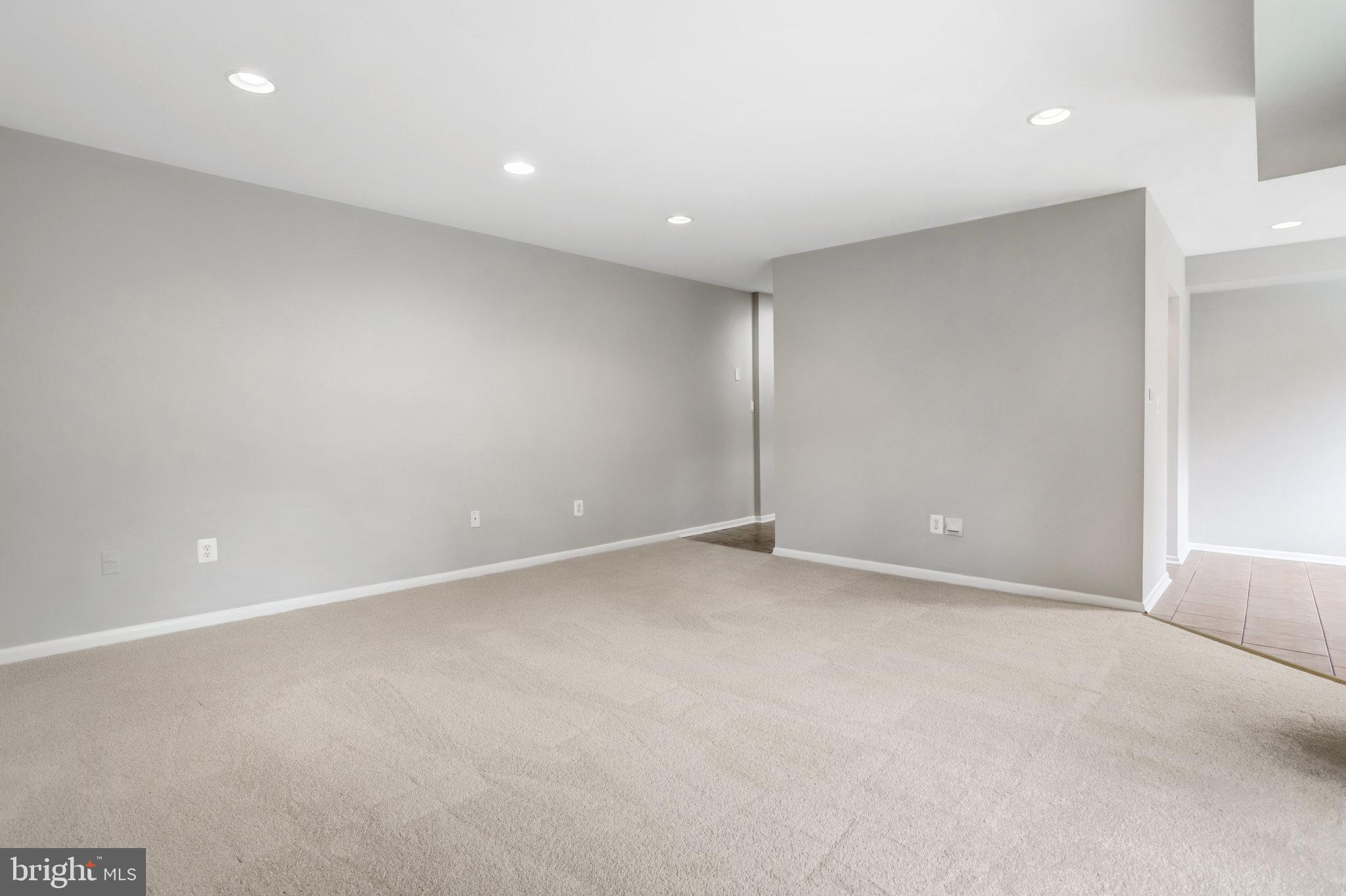 1521 Colonial Drive Unit: 203