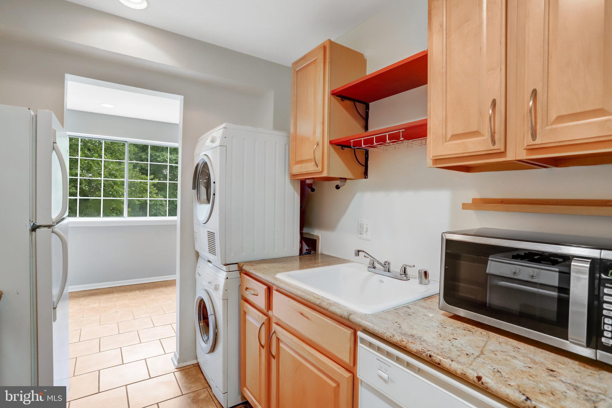 1521 Colonial Drive Unit: 203