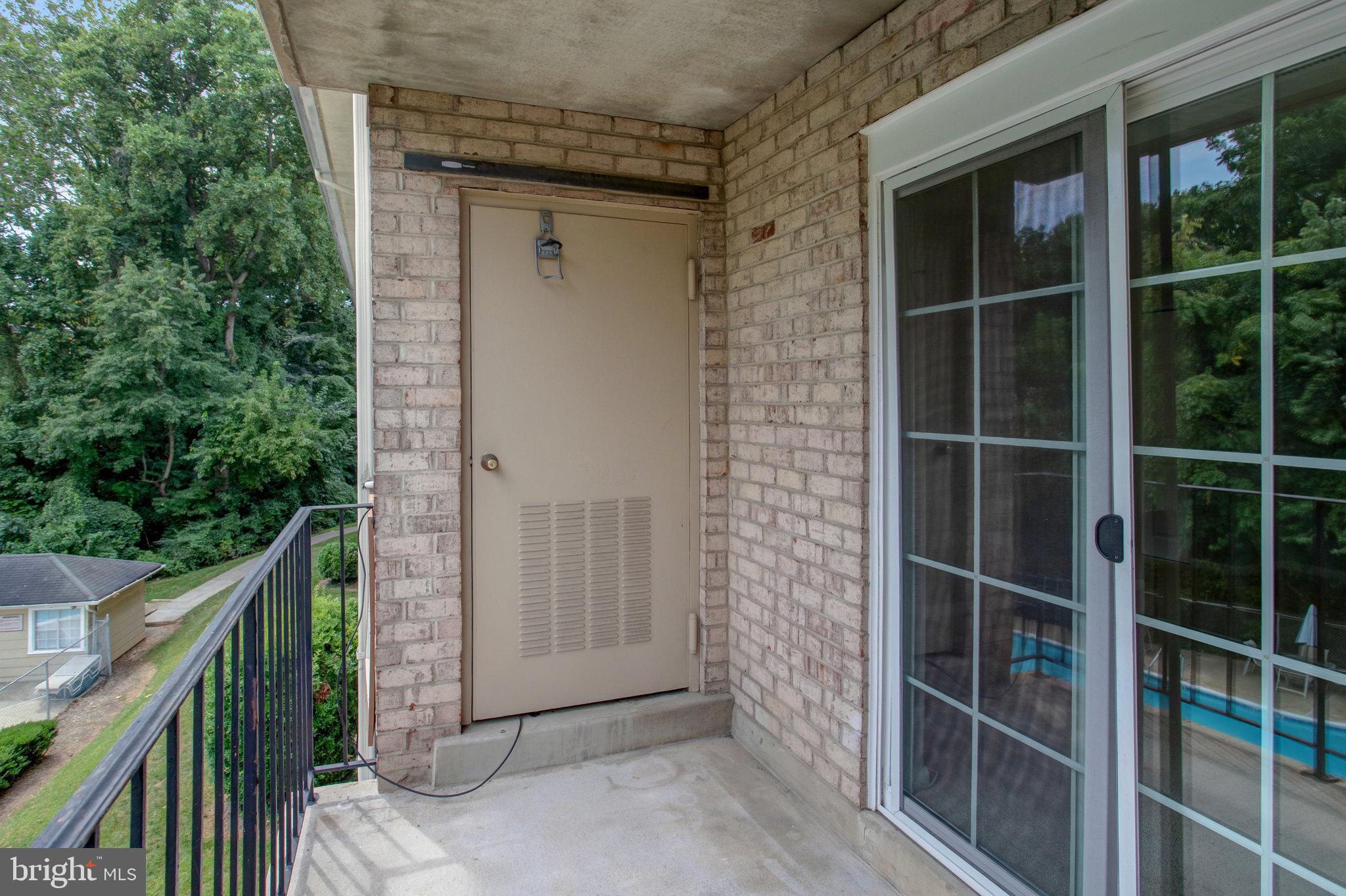 1521 Colonial Drive Unit: 203