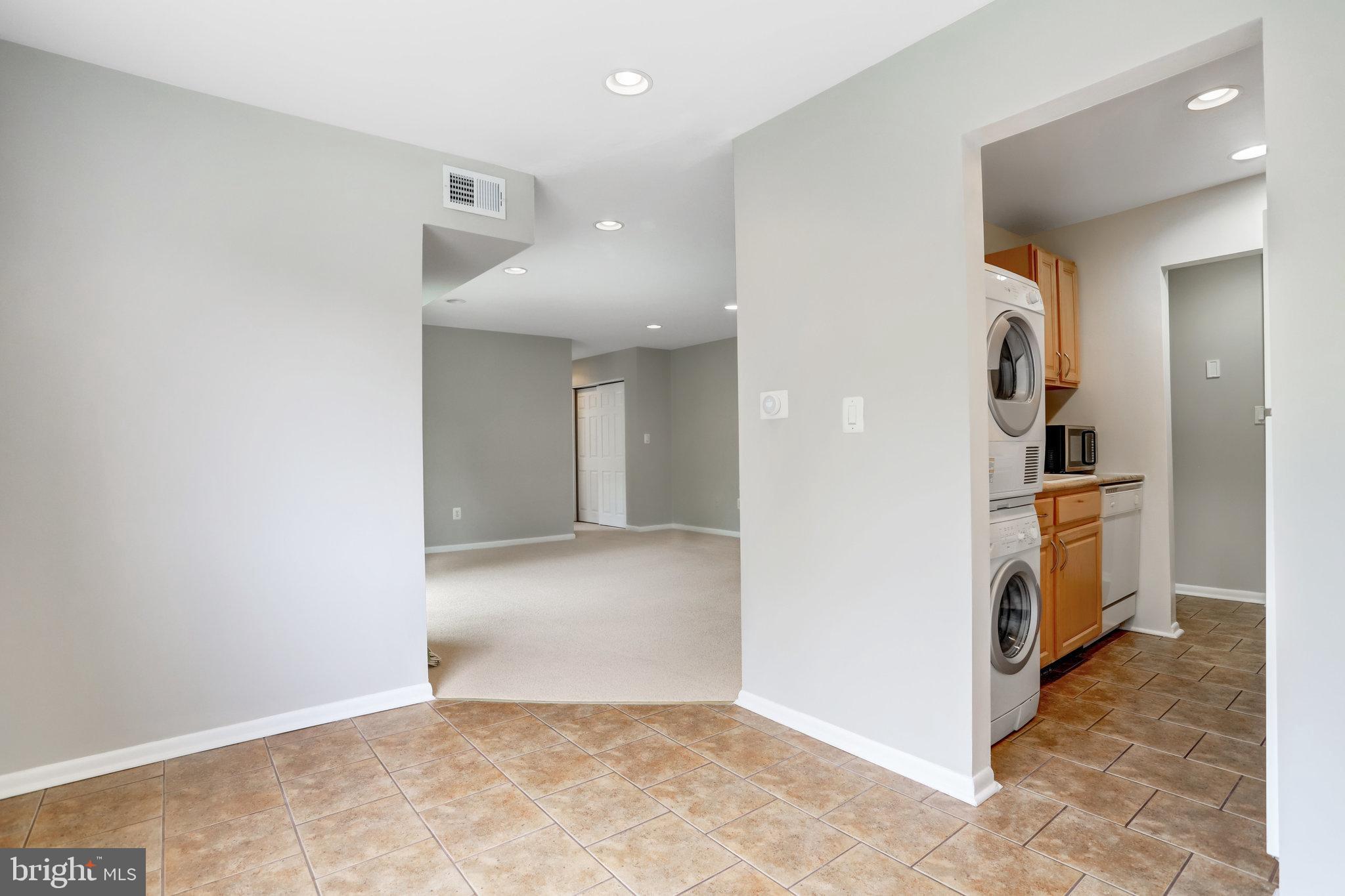1521 Colonial Drive Unit: 203
