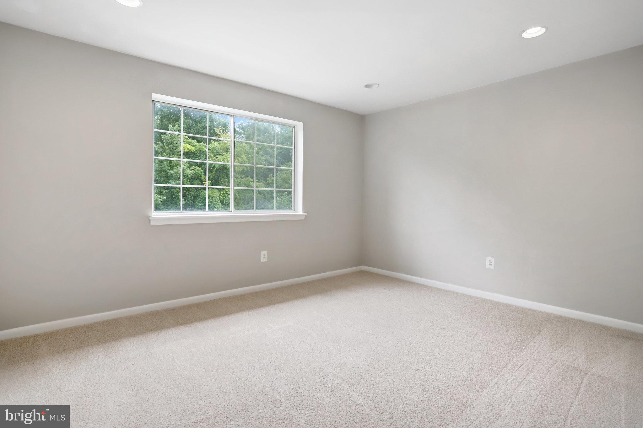 1521 Colonial Drive Unit: 203
