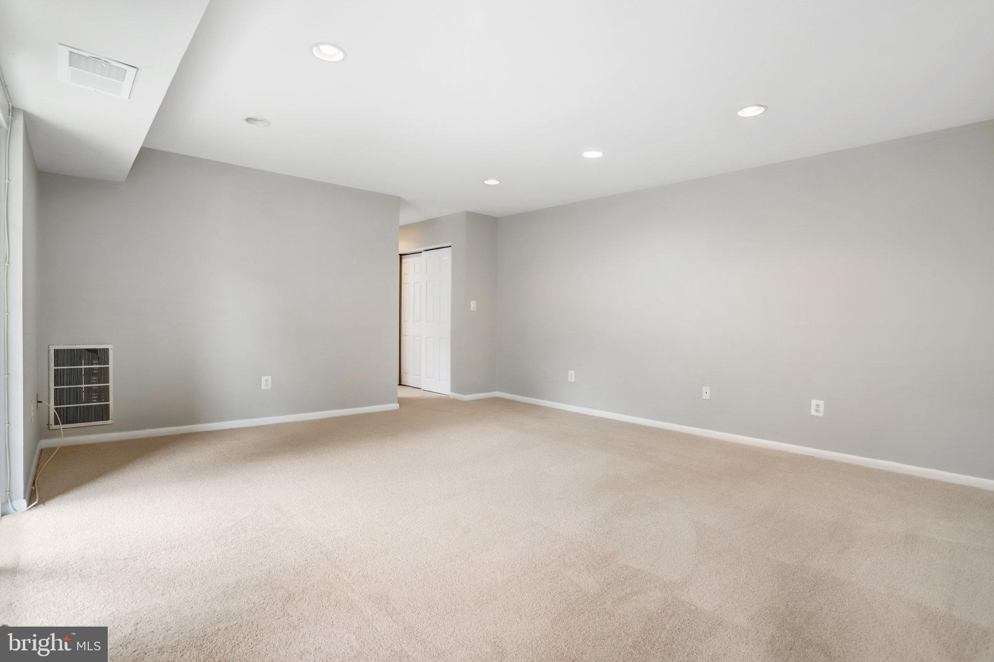 1521 Colonial Drive Unit: 203