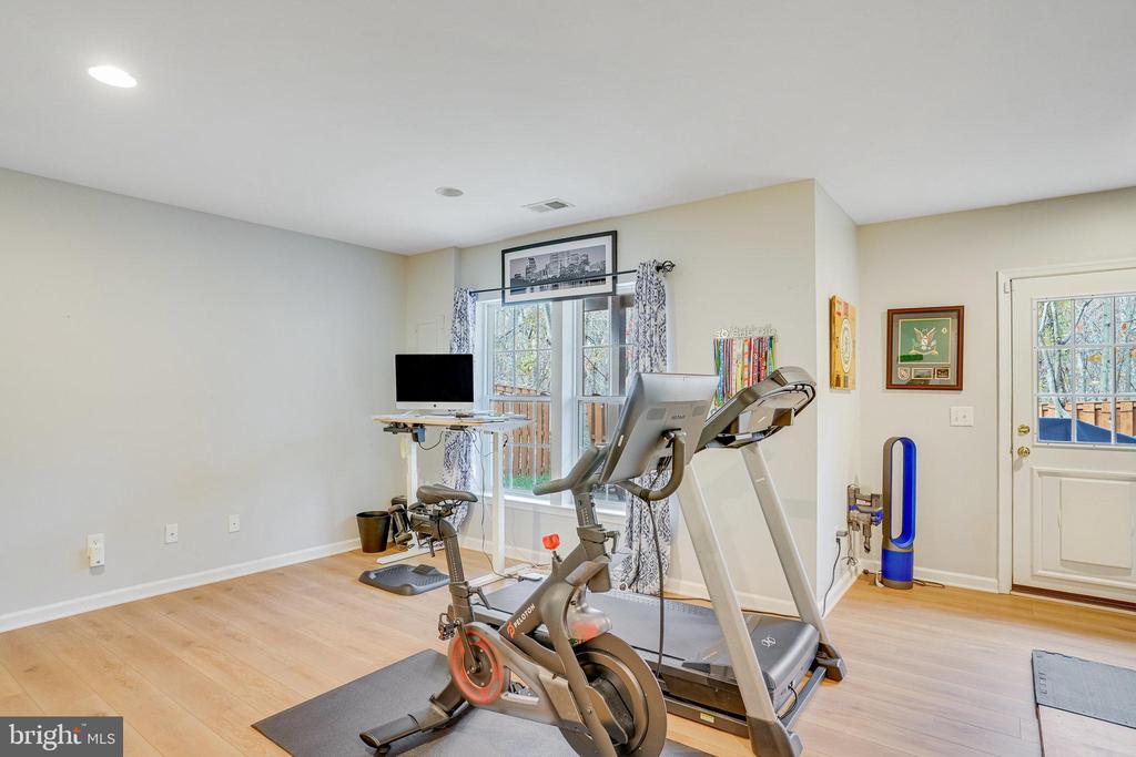 1544 Grosbeak Ct