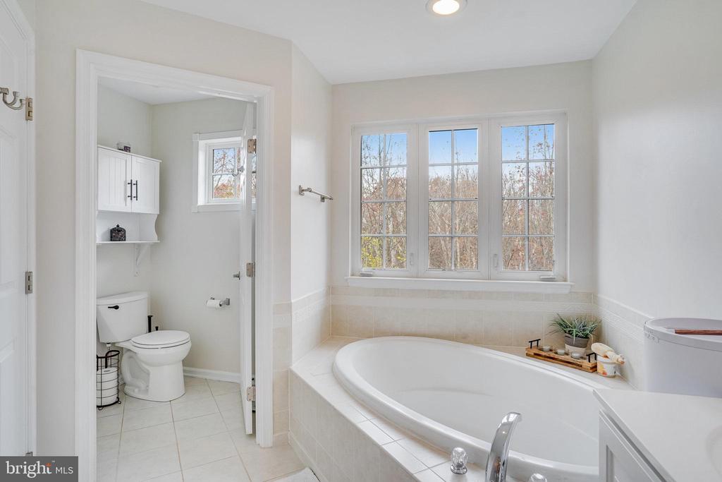 1544 Grosbeak Ct