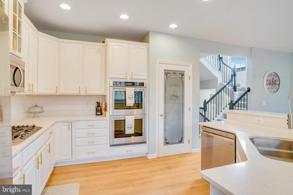 1544 Grosbeak Ct