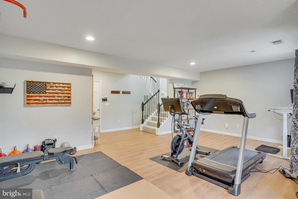 1544 Grosbeak Ct