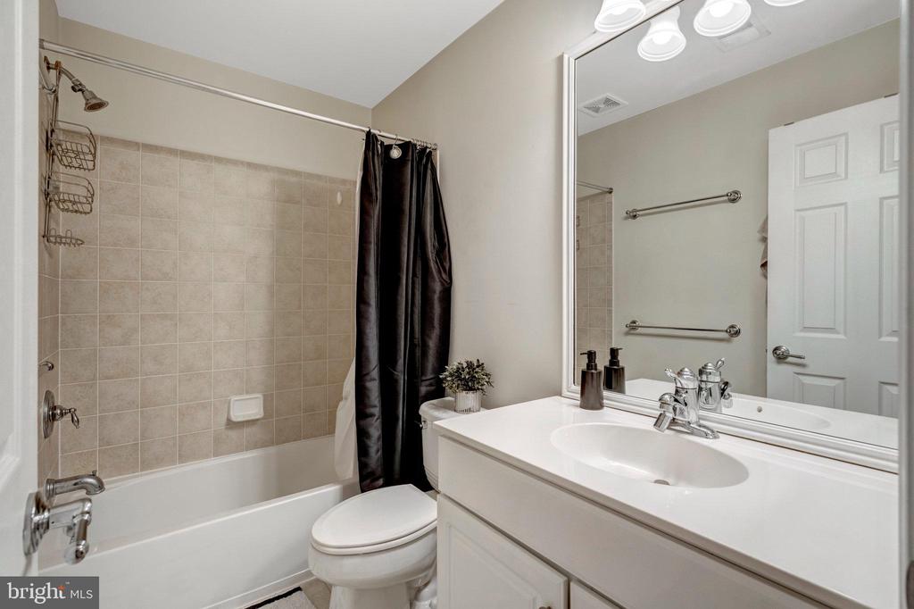 14811 Potomac Branch Dr