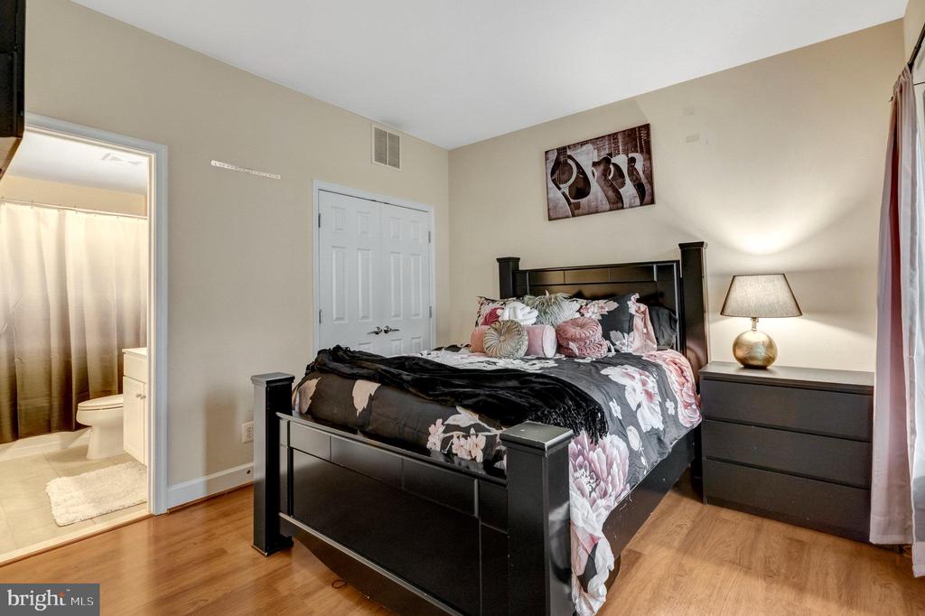 14811 Potomac Branch Dr