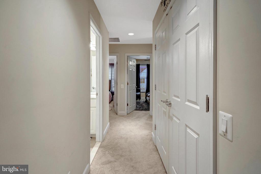 14811 Potomac Branch Dr