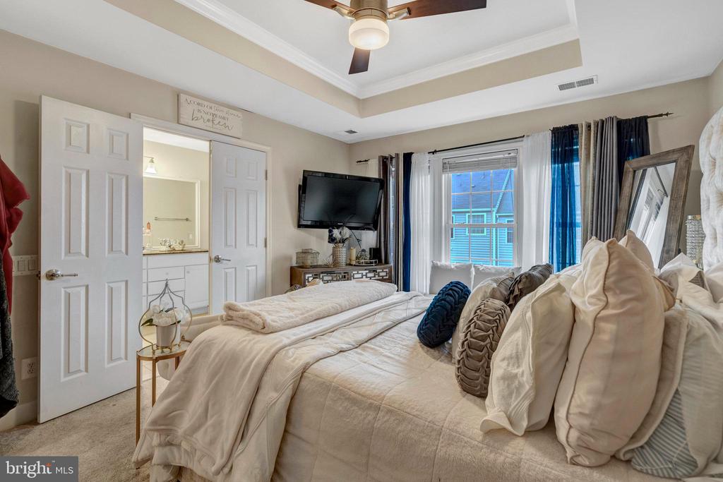 14811 Potomac Branch Dr