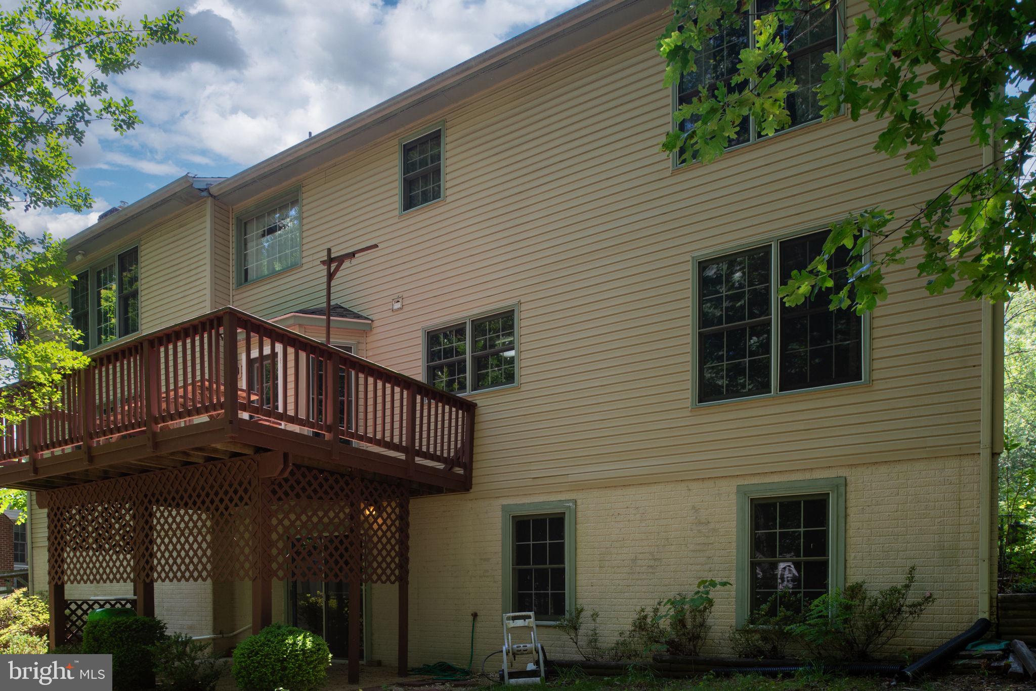 7 Lynchester Dr